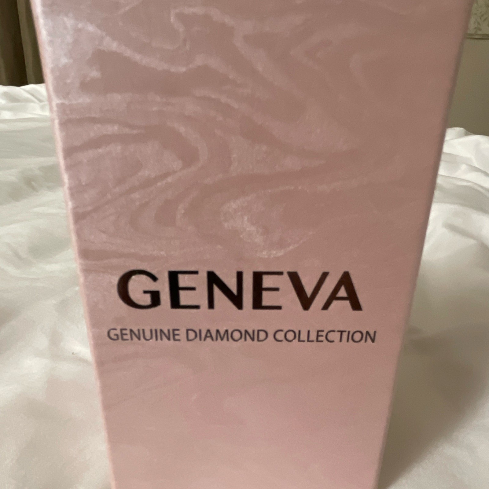 Geneva Genuine Diamond Collection Women’s Cushion Gold Quartz Mesh Watch Box