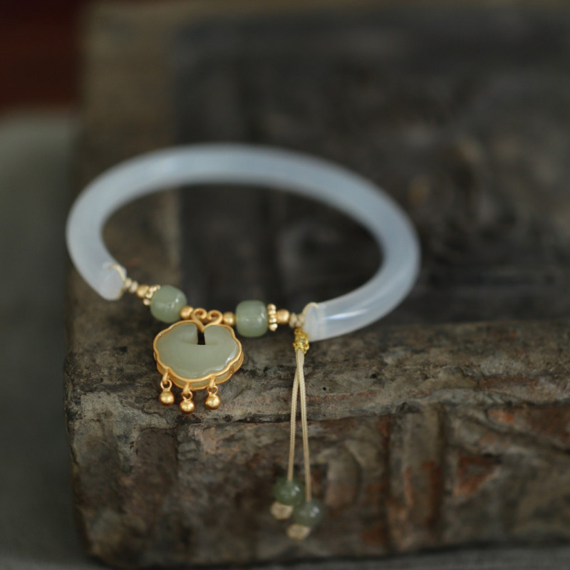 Natural Agate Chalcedony Blessing Lock Bracelet Auspicious Ruyi Lock Bangles