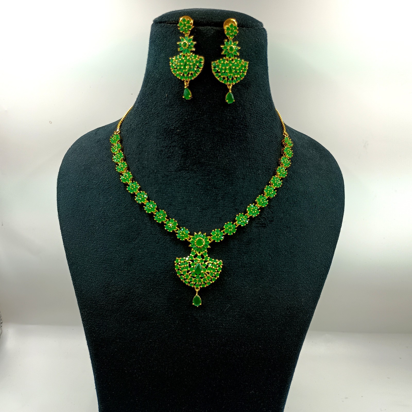 Traditional South Indian 22k Gold Plated Emerald Stone Necklace Set