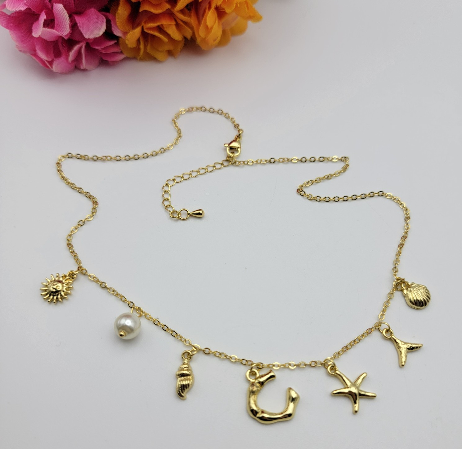 Gold Tone Sea Life Dangle Charm Necklace Starfish Shell Beach Coastal 18″ Adj.