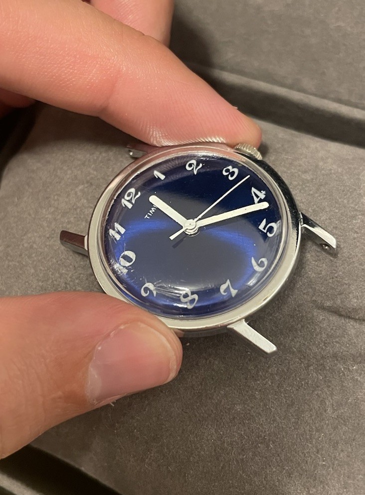Vintage 1972 Timex Mercury STUNNING Sunburst Blue Dial RUNNING Manual Wind 34mm