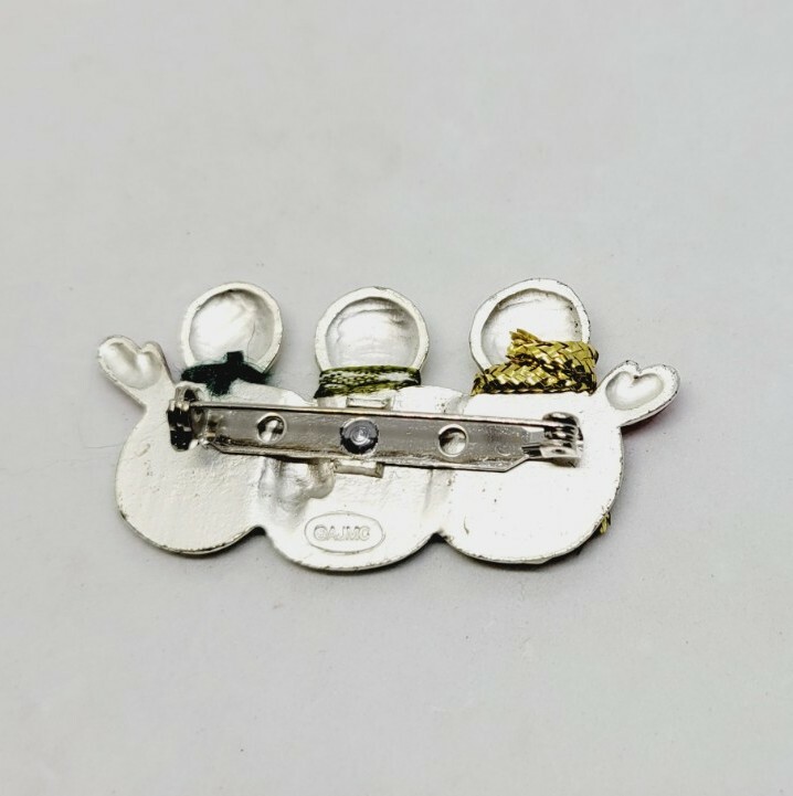 AJMC Happy Triple Snowmen Brooch Christmas Winter Holiday Metallic 2.5″