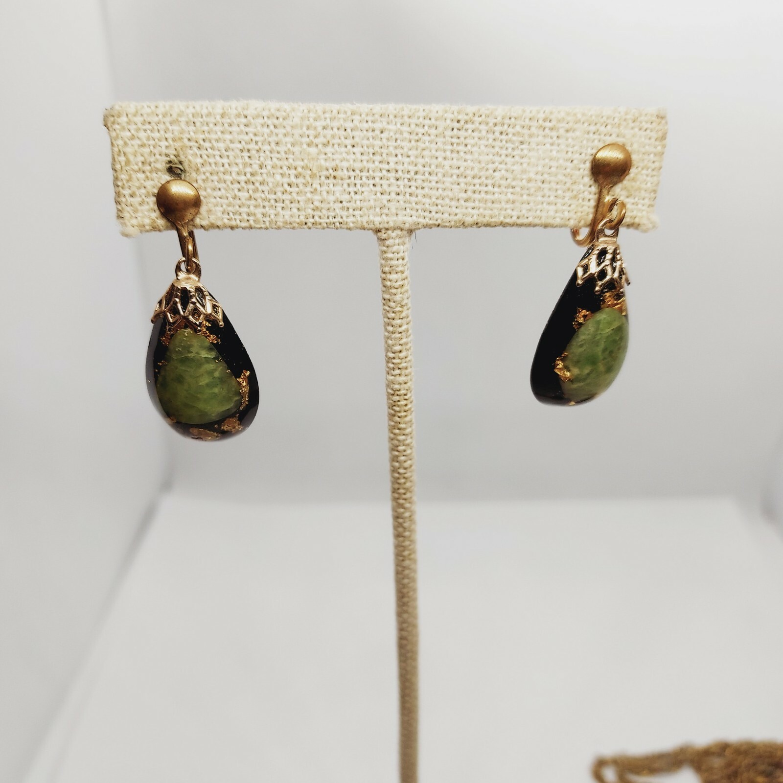 Vtg Necklace Earrings Set Lucite Gold Flake Plastic Resin Teardrops Mod Pendant
