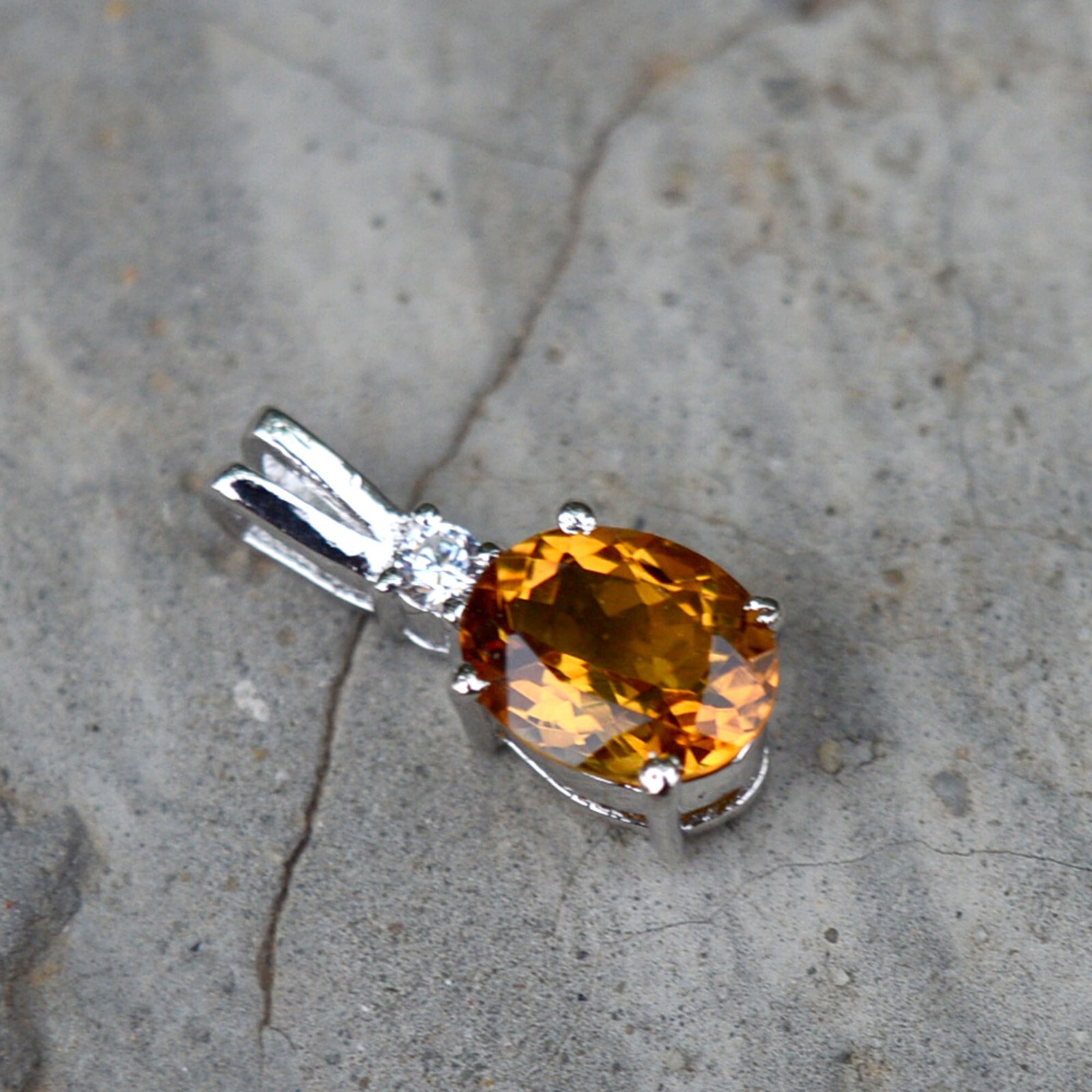 925 Sterling Silver With Natural Citrine Oval Gemstone Women Handmade Pendant