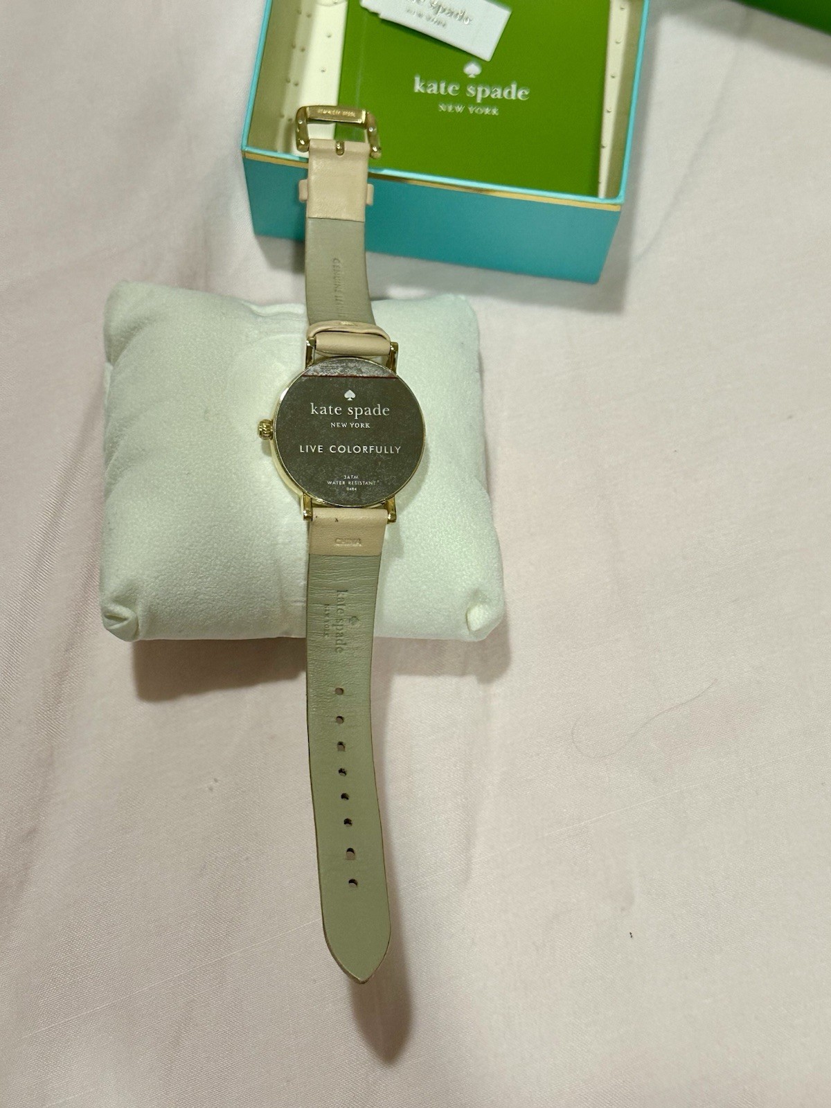 Pre-own – Kate spade new yorkColorfully Quartz Gold 34mm Beige Leather w/ Box