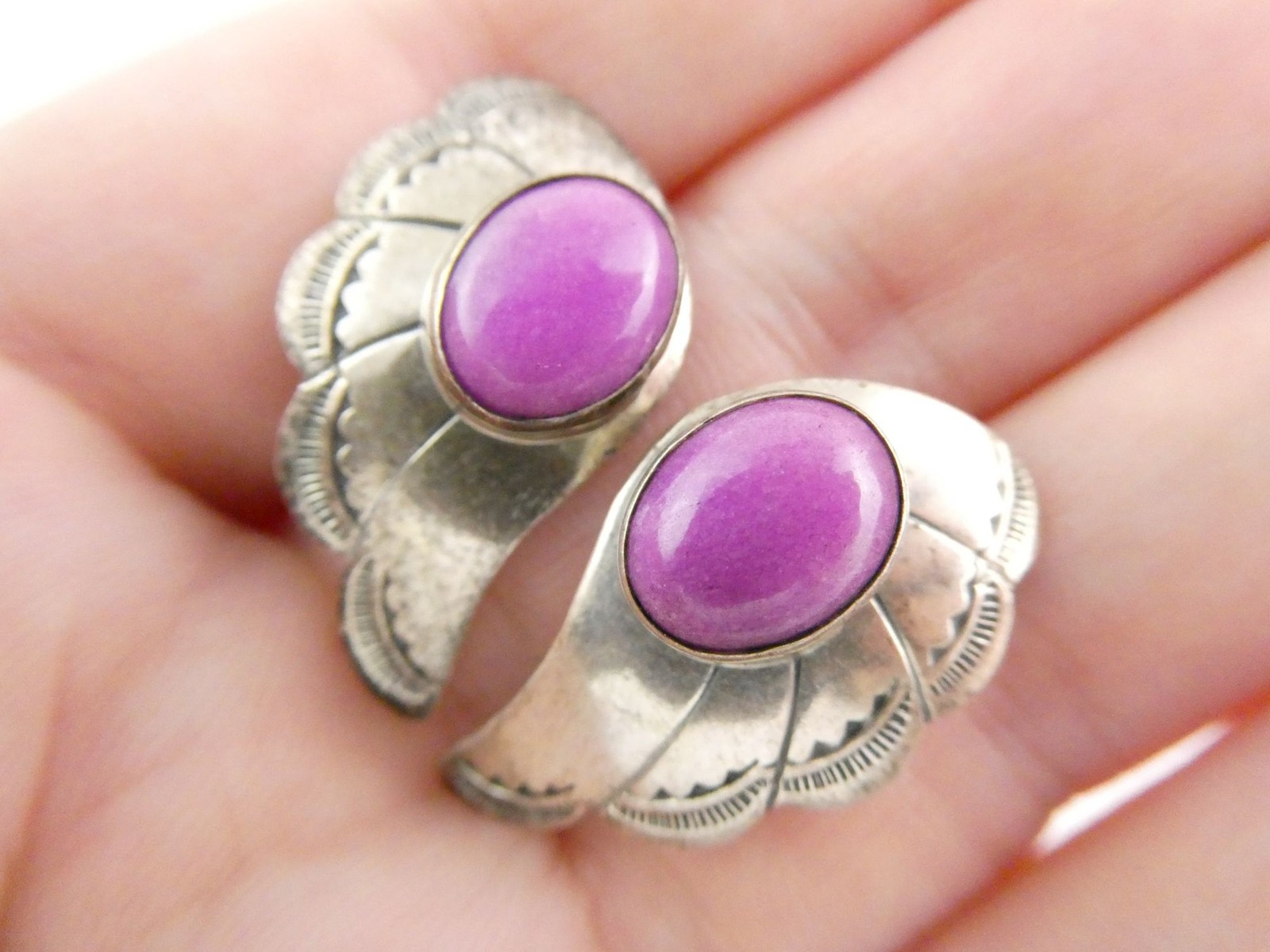 NA Navajo T&RS Tommy Rosetta Singer Sterling Silver Sugilite Stud Earrings 925