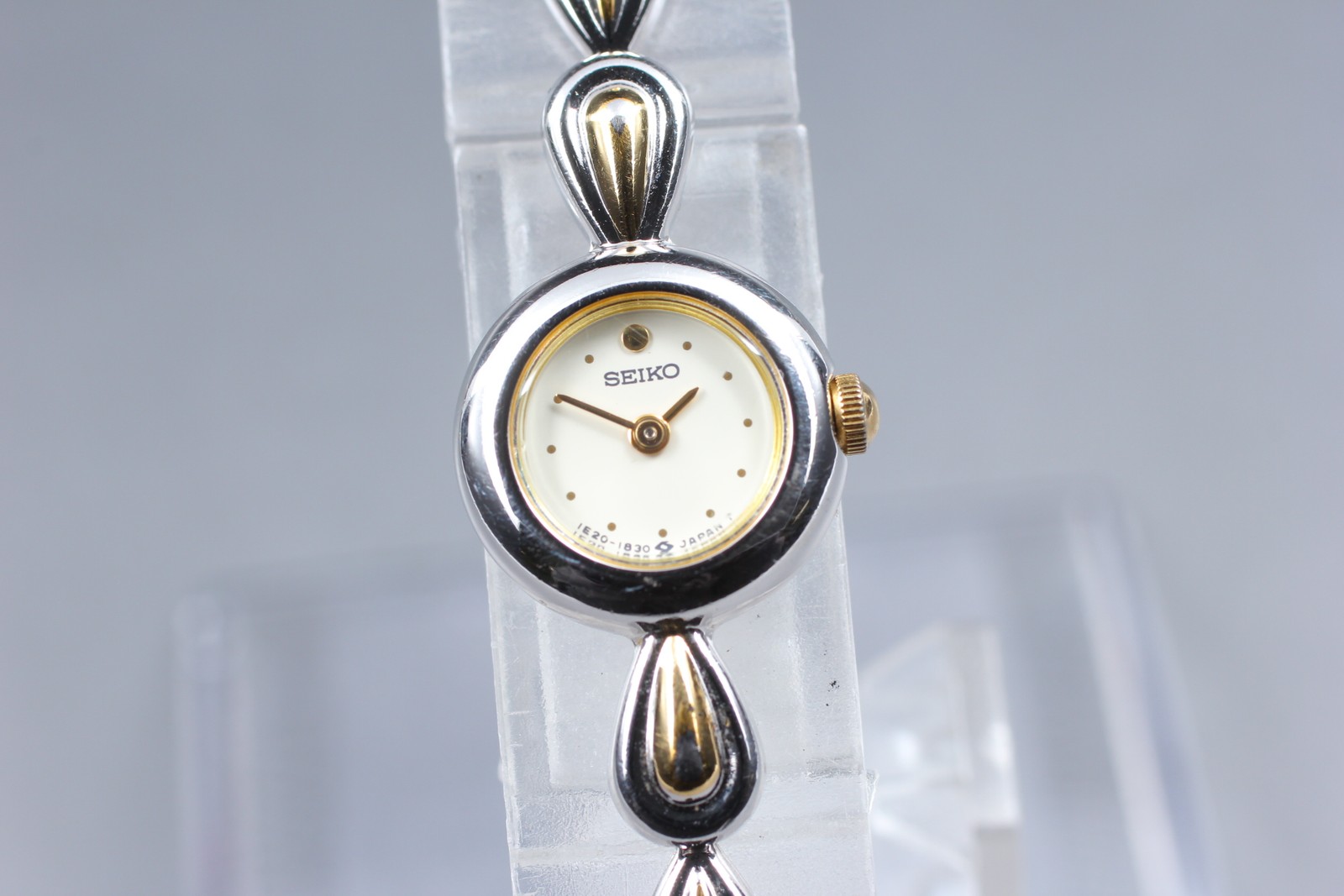 Vtg 1990 N MINT Seiko Tisse 1E20-0540 Quartz Two-Tone Womens Watch From JAPAN