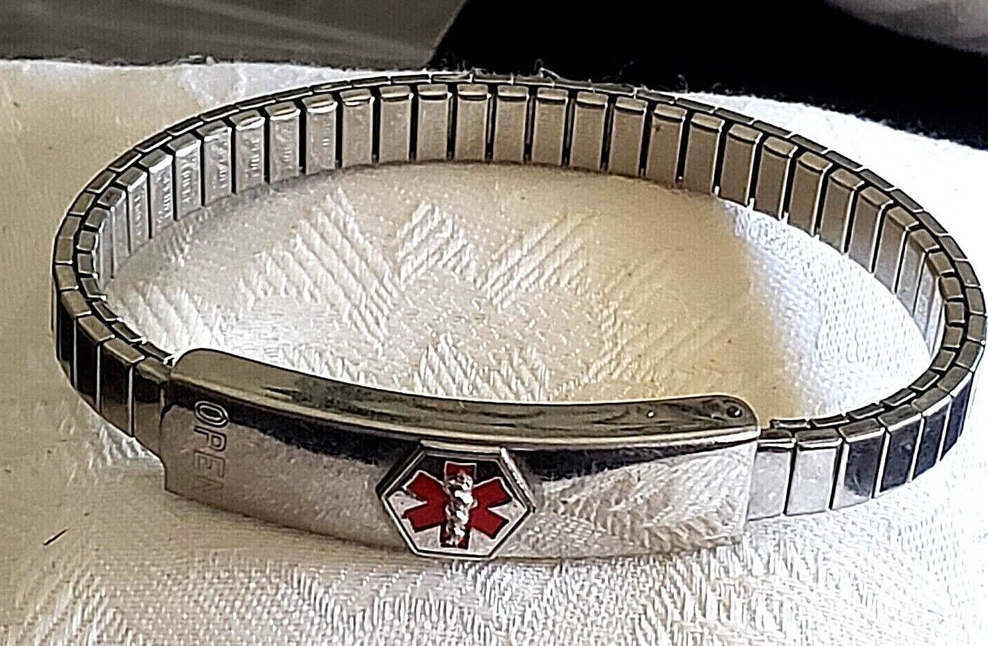 Medilog Speidel Medical ID Alert Vintage Stretch Bracelet – Approx. 6 inches
