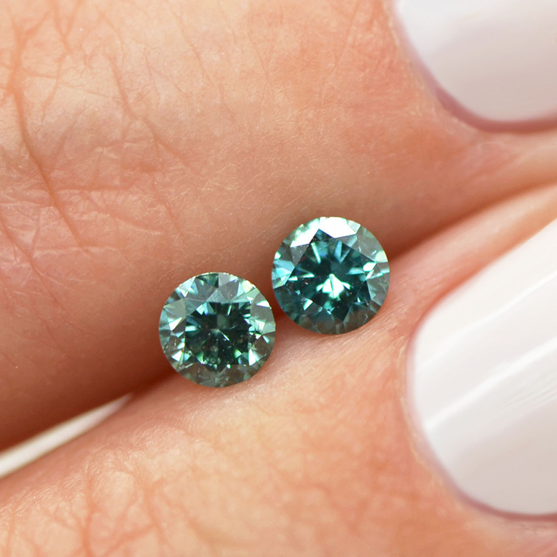 Round Diamonds Pair Fancy Green Enhanced VS2/SI1 Loose 3.65 MM Each 0.41 TCW