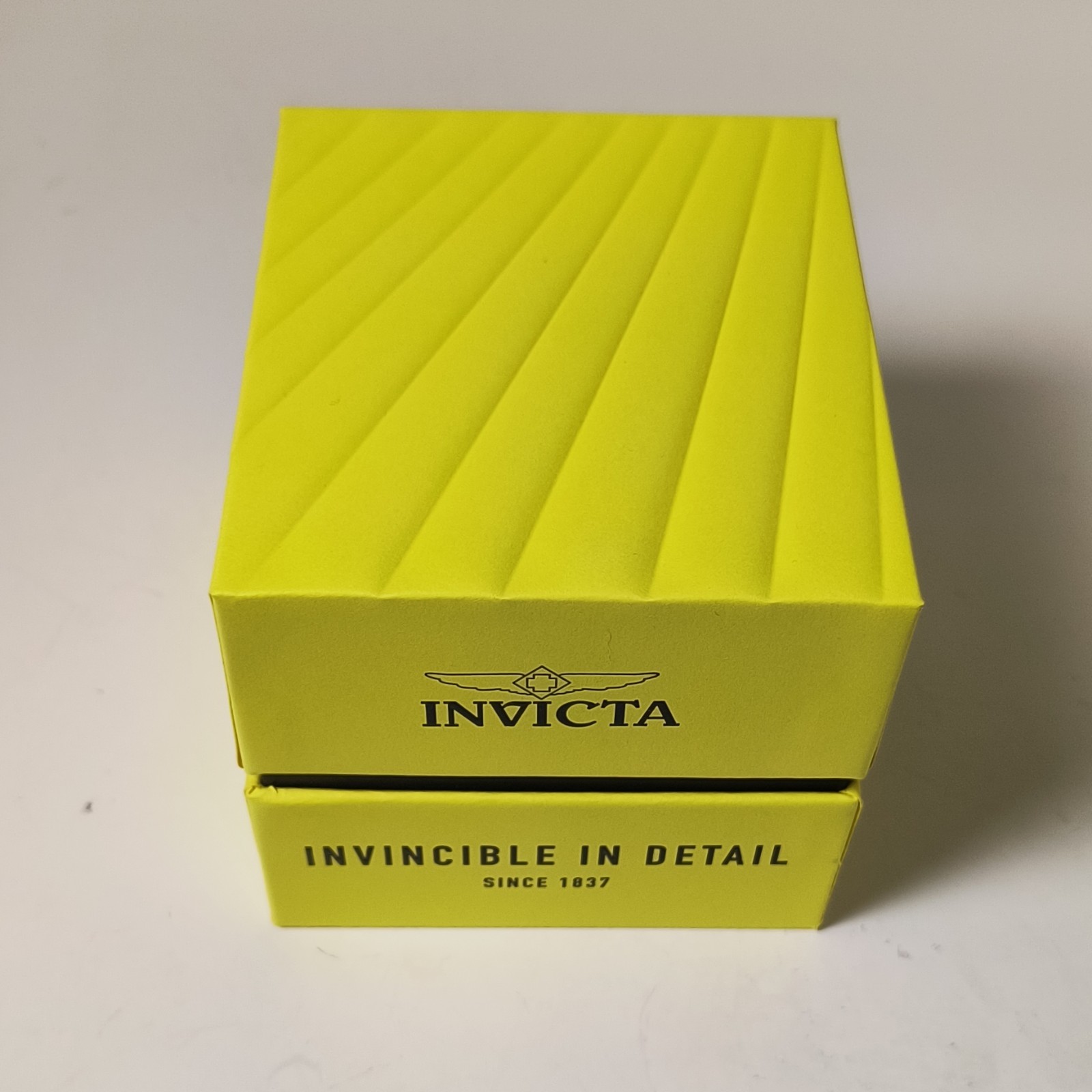 Invicta Pro Diver Chrononaut Black/Red Dial Rotating Bezel Silicone Strap 52mm