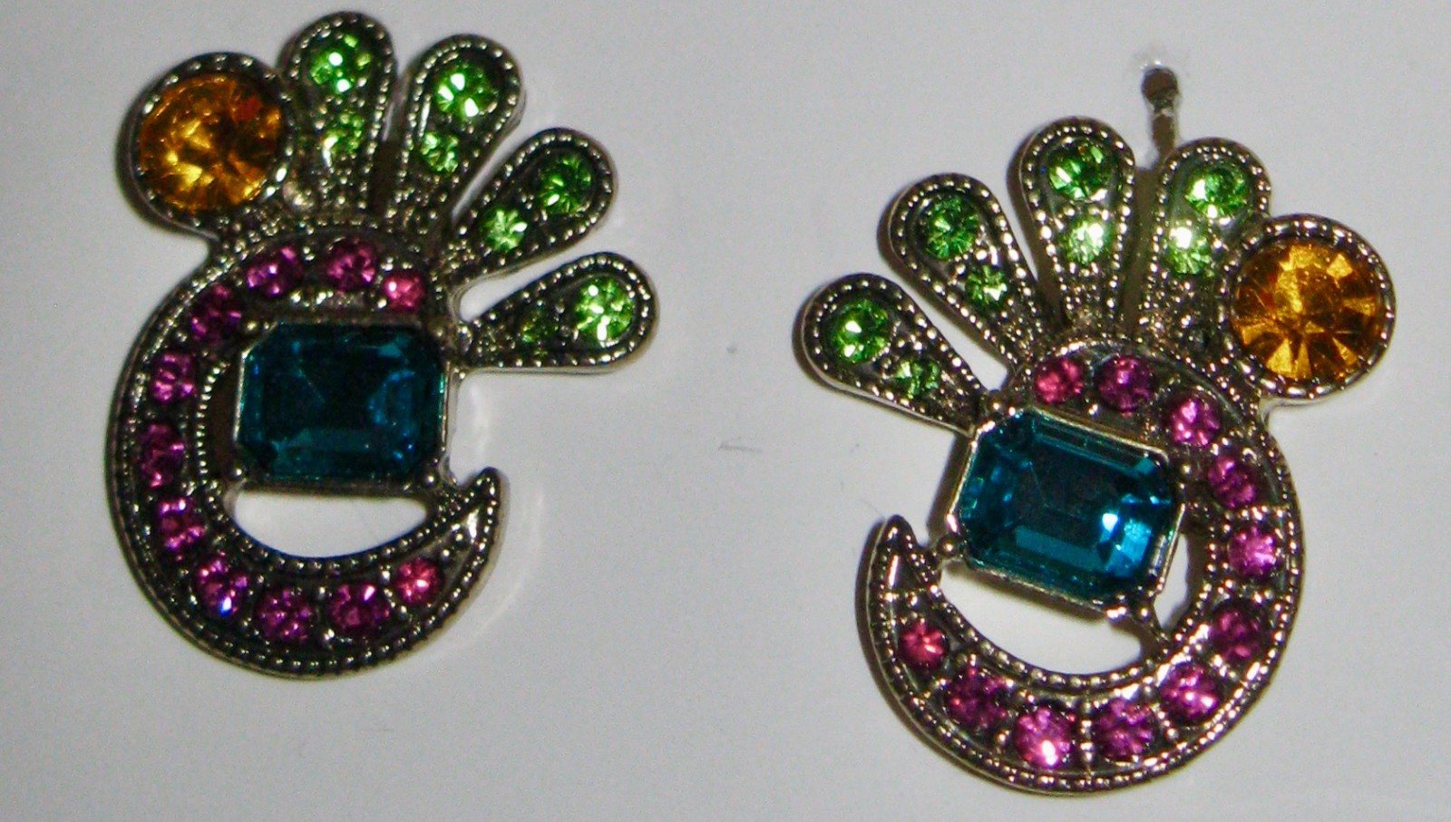 “HEIDI DAUS AWESOME BRASS OX PIERCED EARRINGS , SIGNED & SPARKLING COLORS