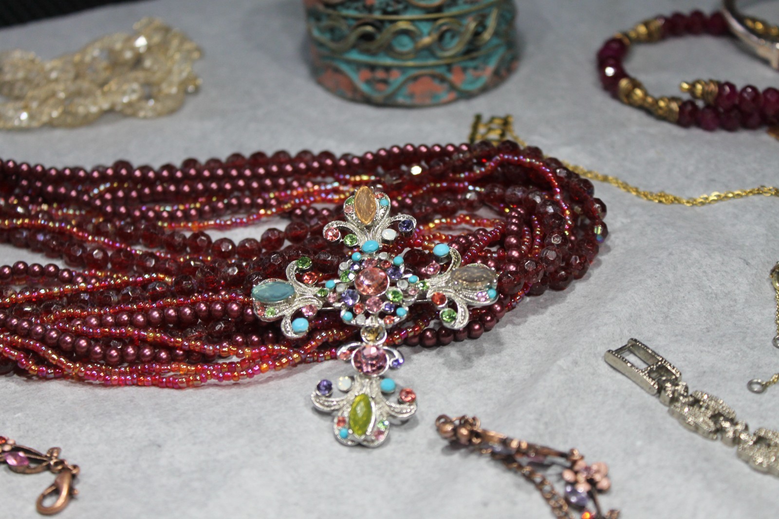PINK RHINESTONE VINTAGE JEWELRY LOT MIX
