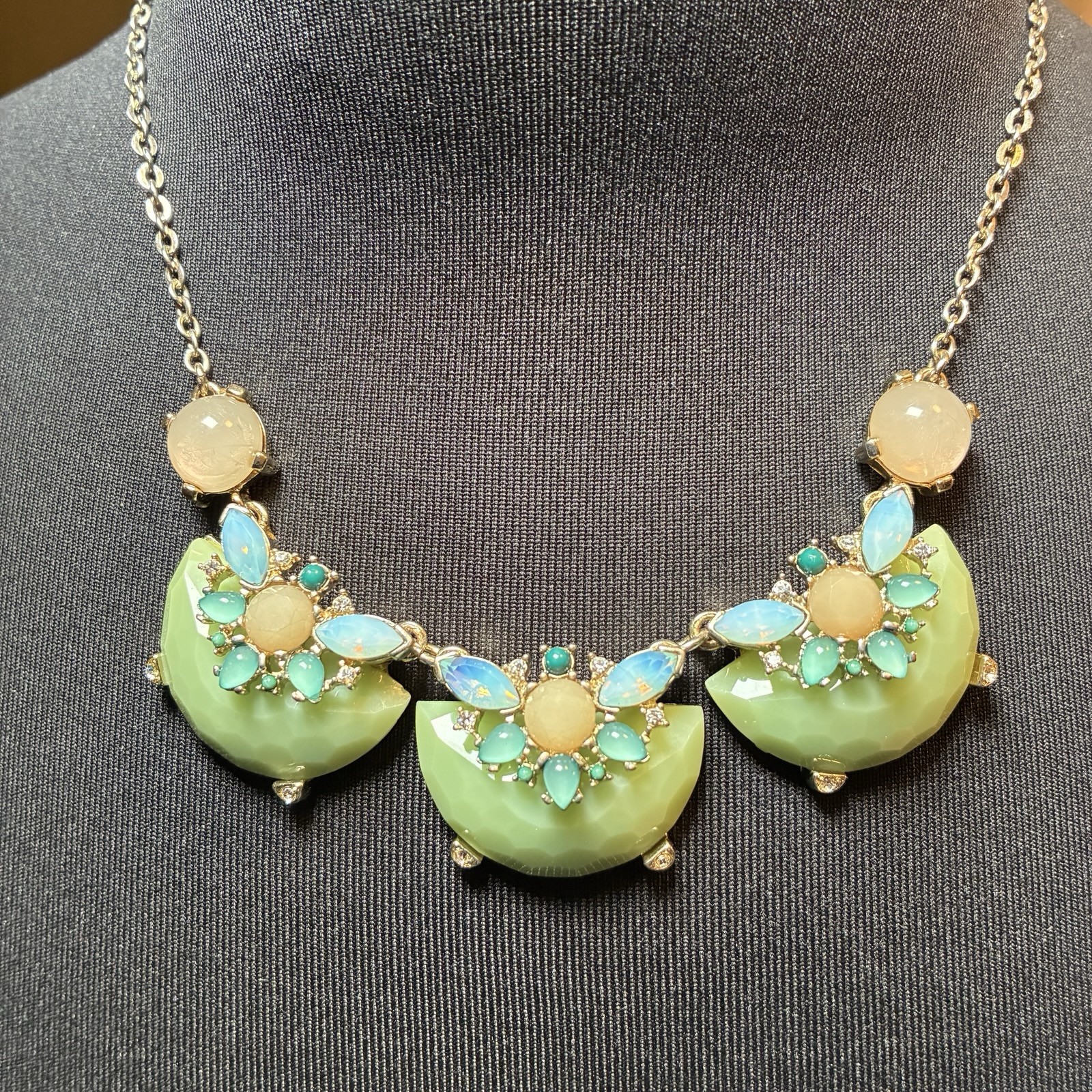 The Limited Vtg Statement Bib Necklace Green Resin Stones Blue Accents 18-20.5″