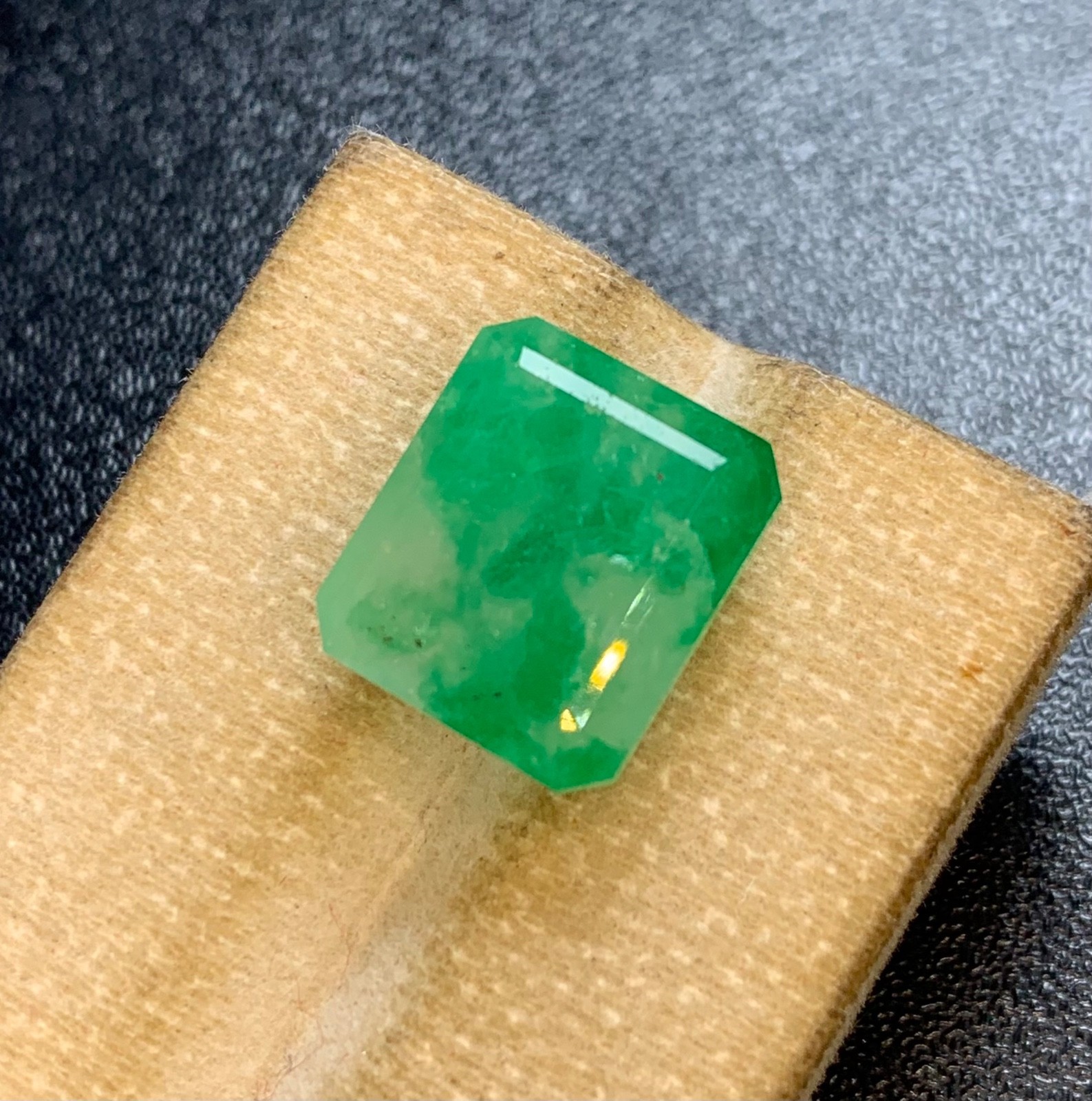 Natural Calcite And Emerald Gemstone,10.40 Crt From Swat