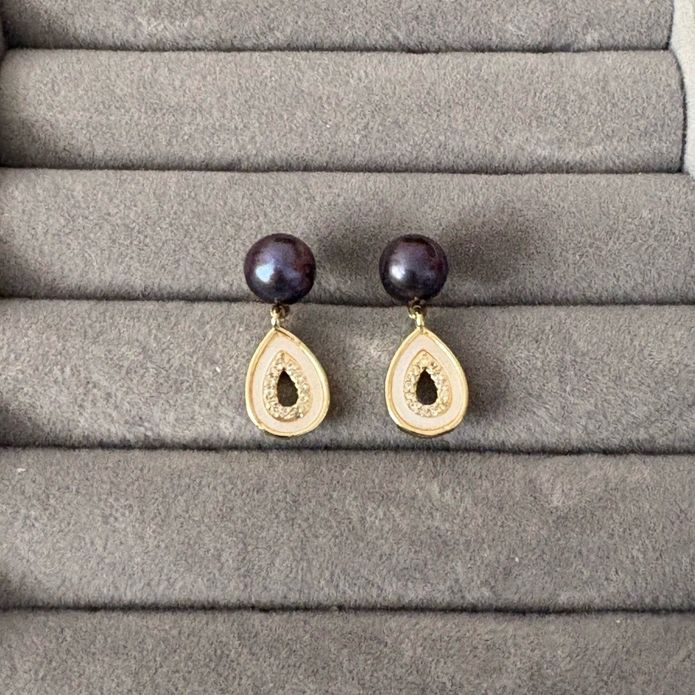 Authentic Freshwater Pearl Elegant Drop Earrings fresh from Southeast Asia