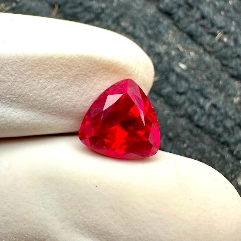 9.08 Ct Certified Natural Red Ruby Trillion Cut Loose Jewelry Gemstone AAA