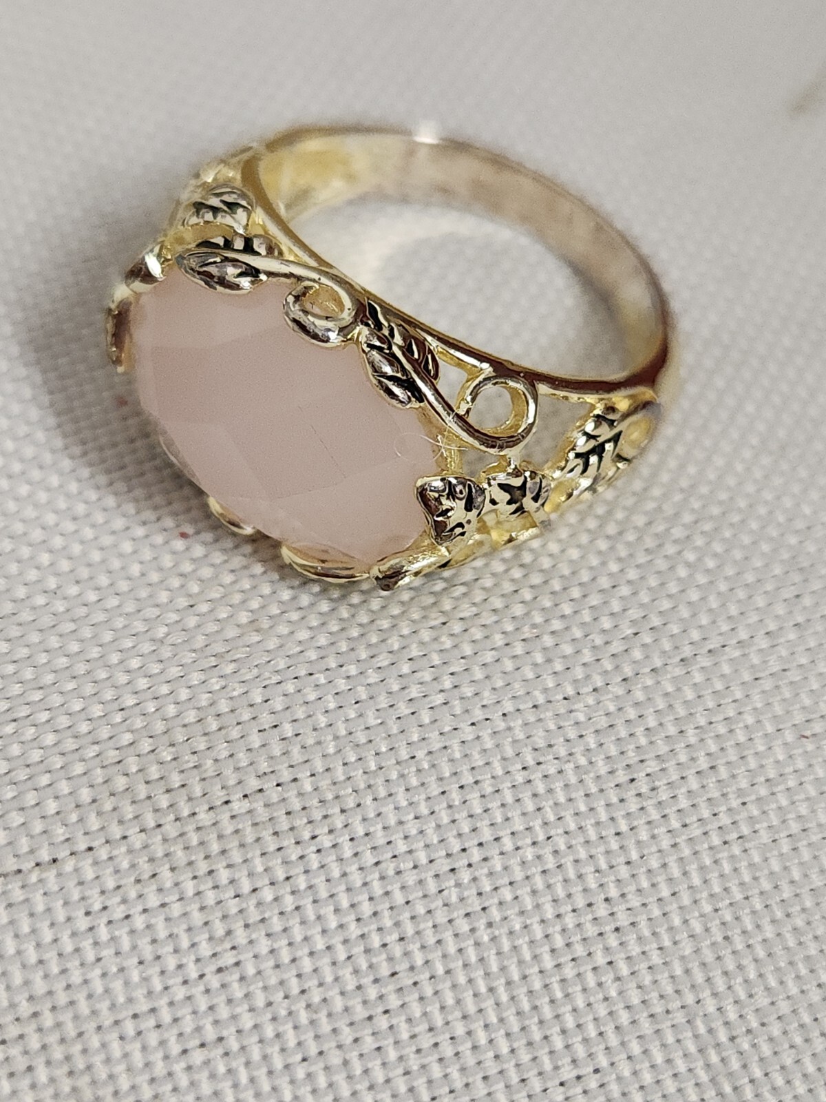 NVC NATALIYA V COLLISTER RING Gold Tone Milky Pink GEM Stone Filigree Leaves