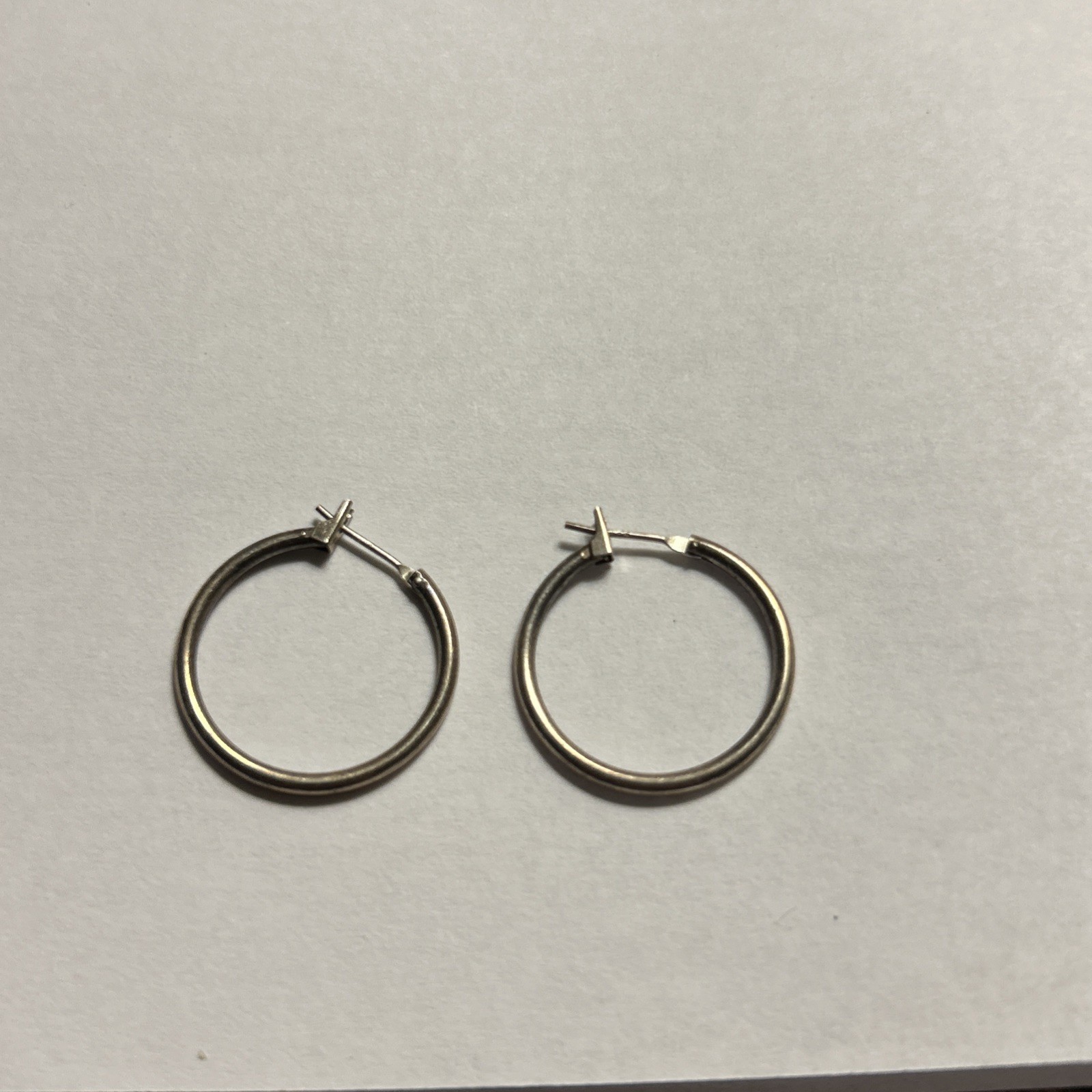 925 Sterling Silver Classic Hoop Earrings Round Endless Hoops Lightweight Pair