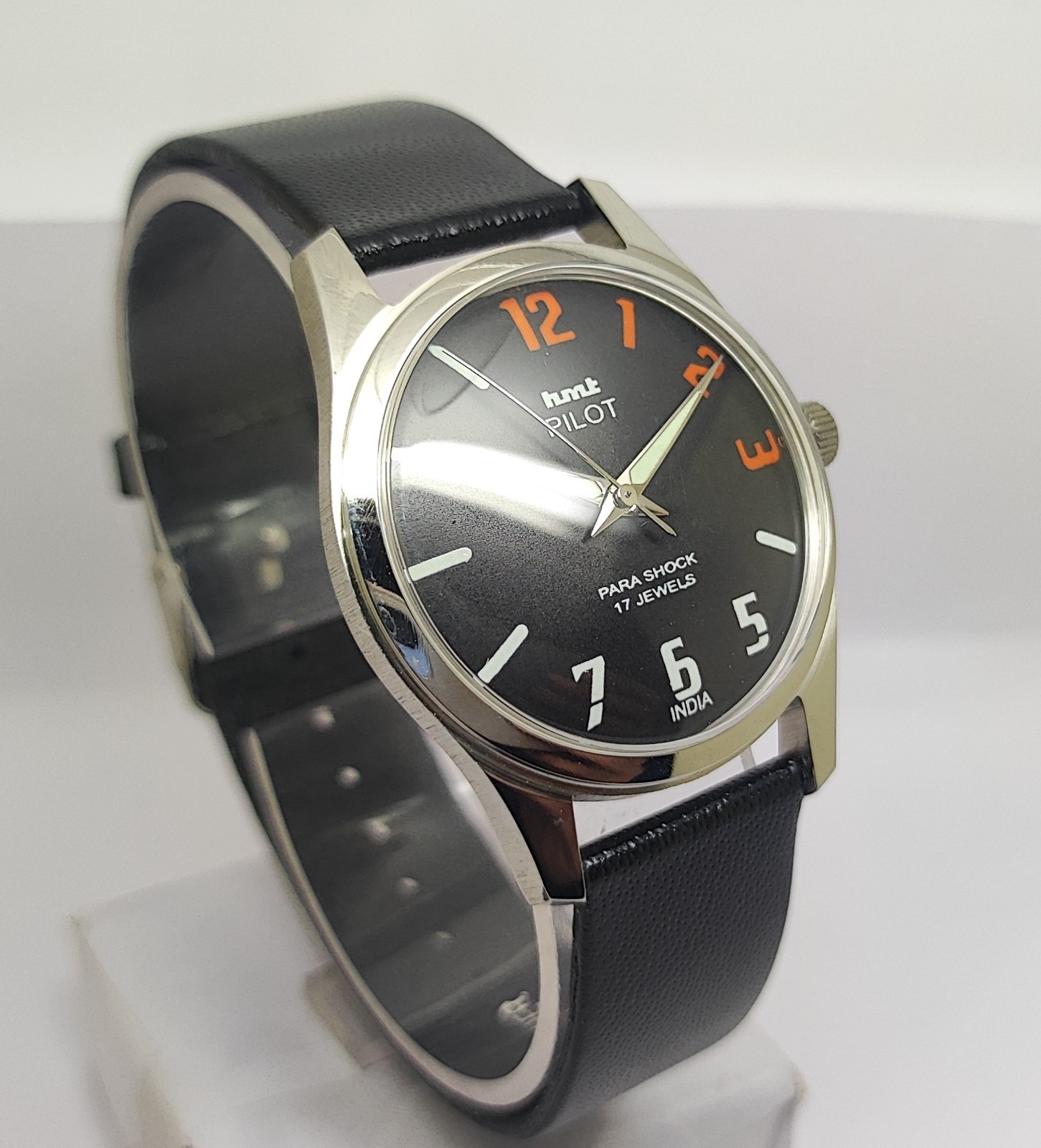 Vintage Hmt Pilot Black Dial 17 Jewels Para Shock Mechanical hand winding Watch