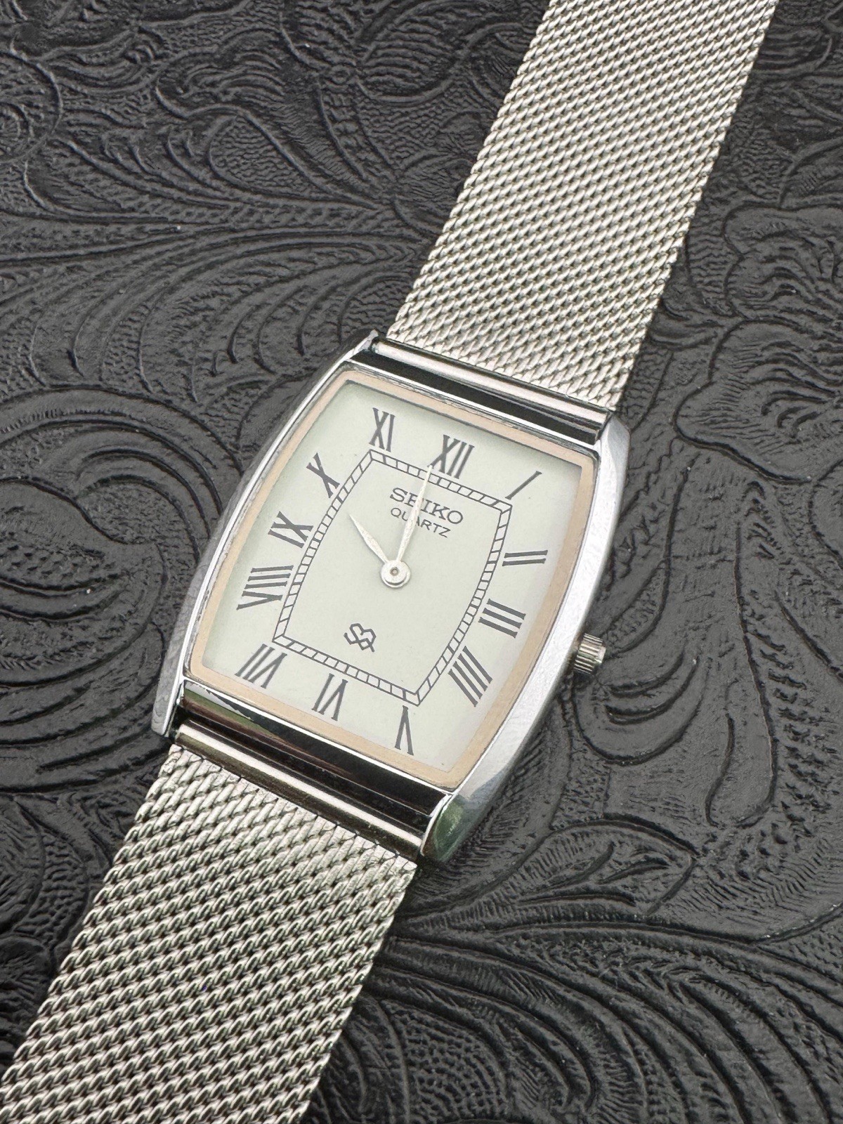 WHITE DIAL Vintage Seiko Slim Quartz Men’s Wrist Watch