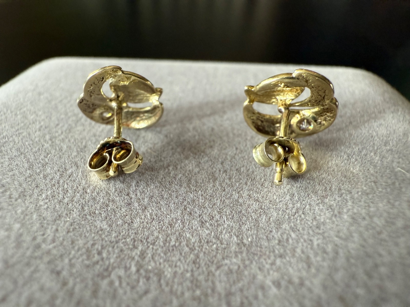Stud earrings with 2 diamonds 585 Yellow gold
