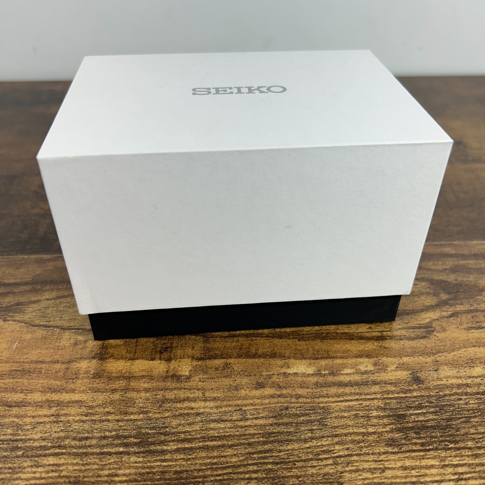 SEIKO Empty White Presentation Watch Gift Box Pillow
