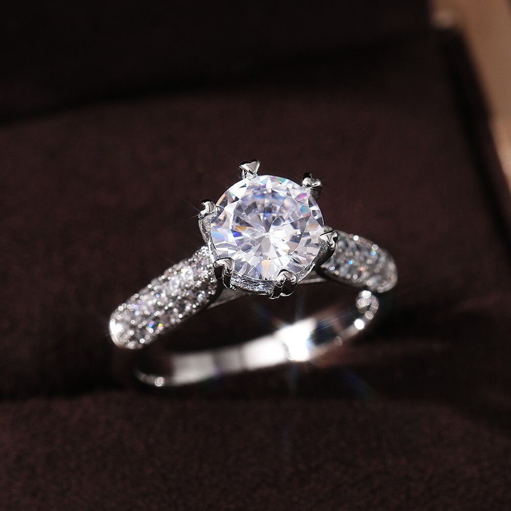 925 Silver Plated Designer Ring For Valentine Gift 1.6CT Simulated Diamond Rings