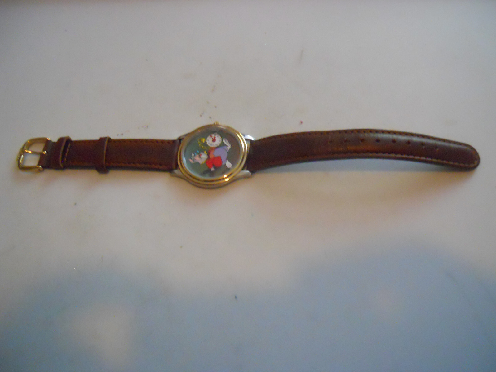 Alice in wonderland men’s leather band.Analog,Quartz & battery watch.3602/7500