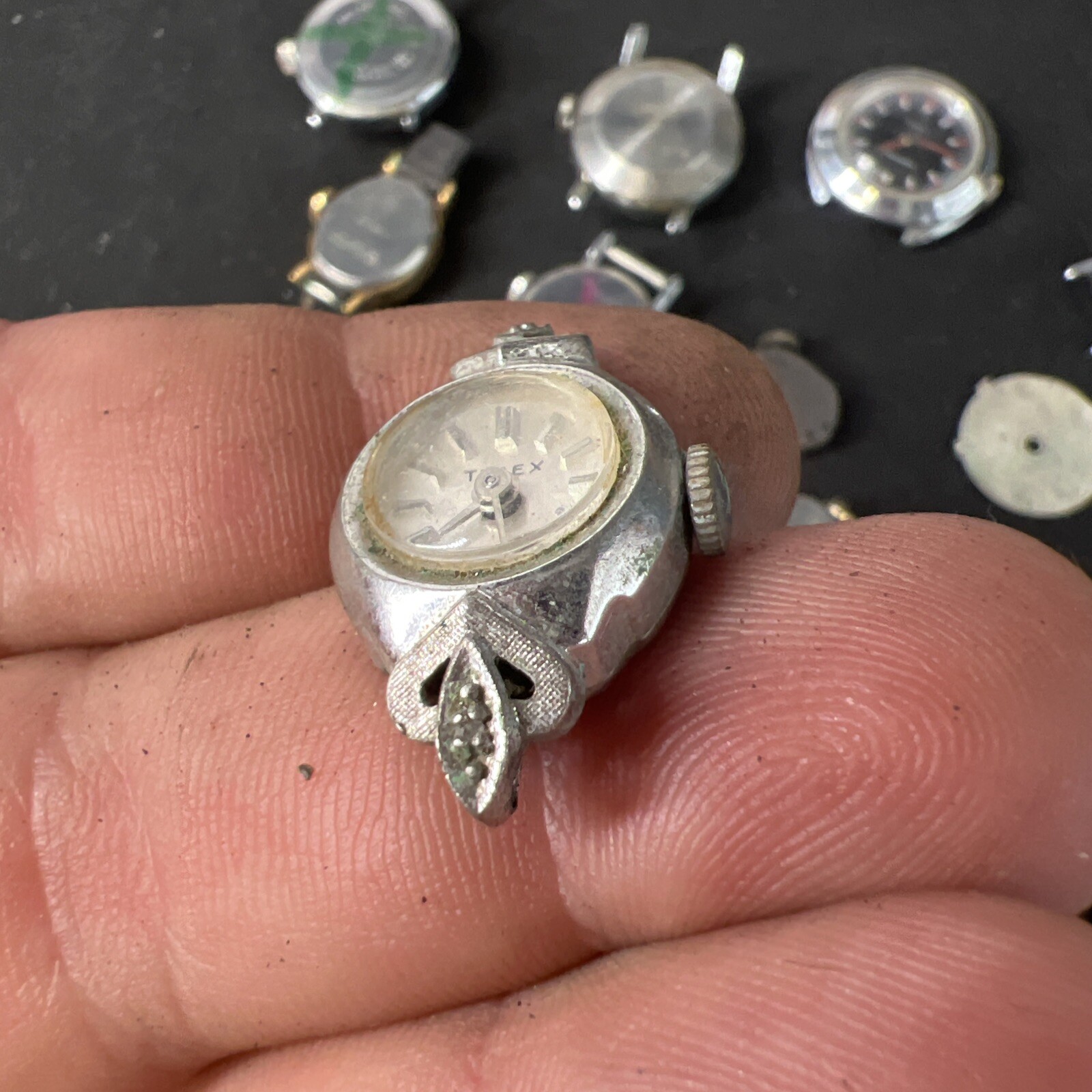 16 Lot Vintage Antique Ladies Watches TIMEX Military UFO Art Deco 60’s (parts)