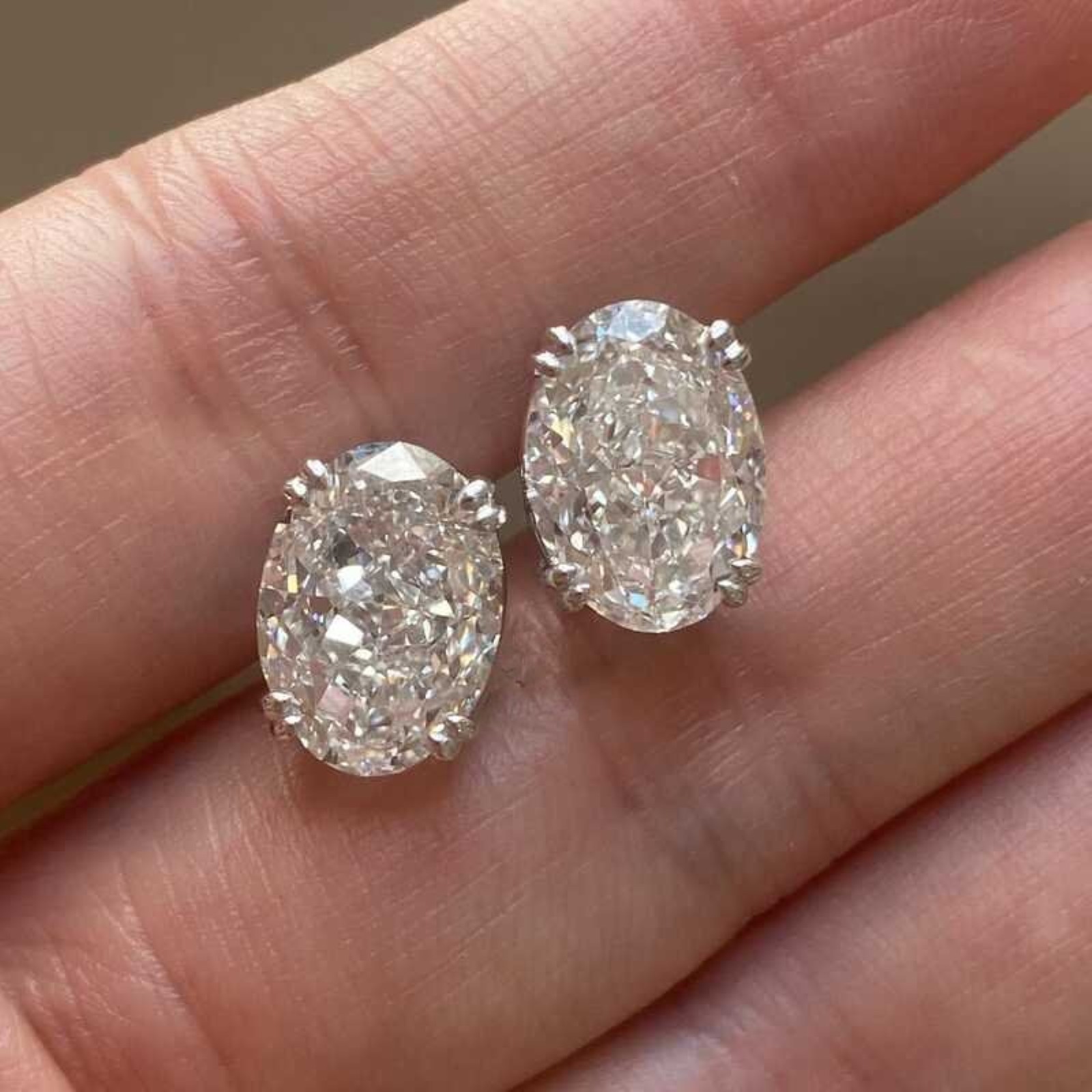 4 Ct Oval Cut VS1 IGI Certified Lab Grown Diamond Stud Earrings 14k White Gold