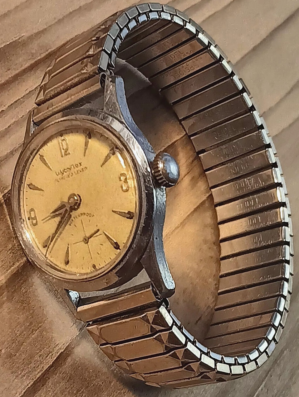 Vintage Wyler WycoFlex Watch 7 jewels Swiss Clear Glass Back WORKING no reserve