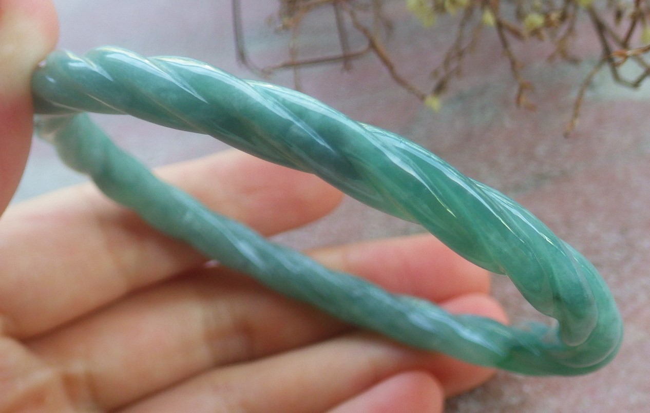 Video Certified Green 100% A JADE Jadeite Knotted Bangle Bracelet 61mm 手镯 705277