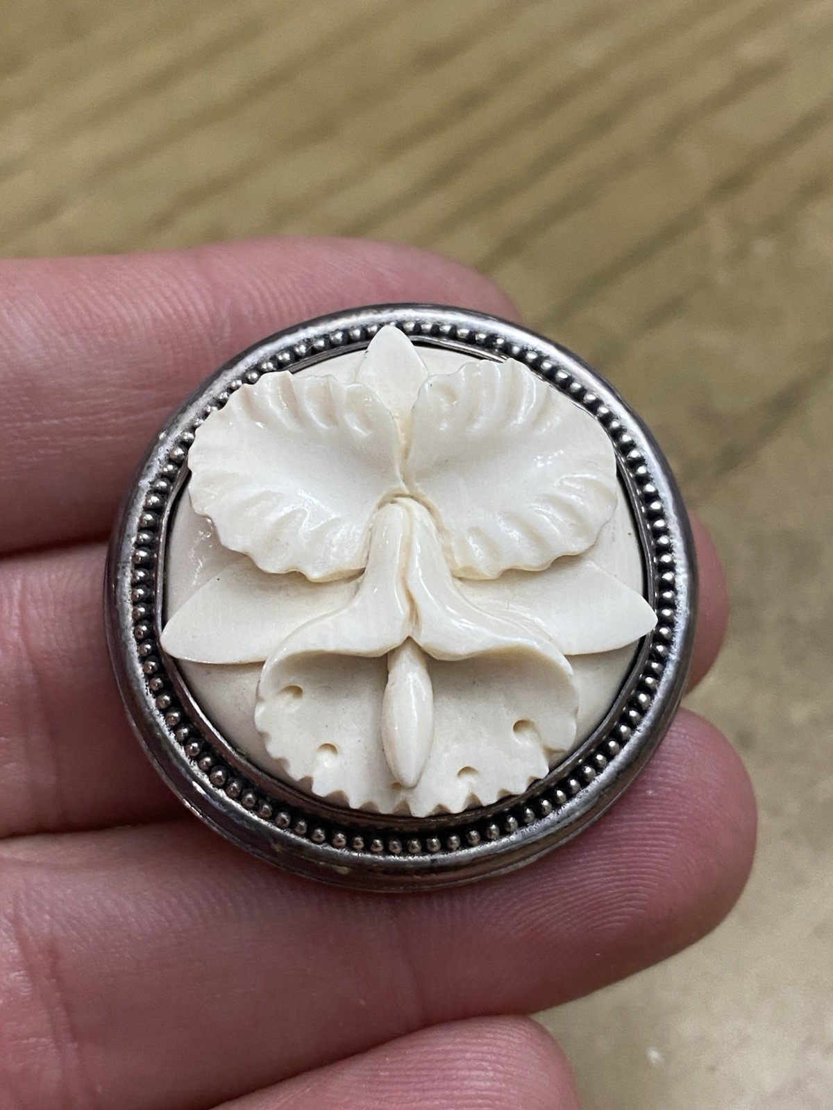 KORITE DESIGNER VINTAGE 925 STERLING SILVER CARVED FLORAL PENDANT PIN
