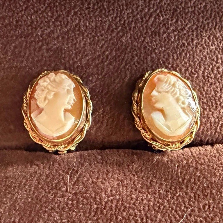 Vintage Cameo Clip-On Earrings 1/20 14K Gold Filled Shell Cameo Estate Pair