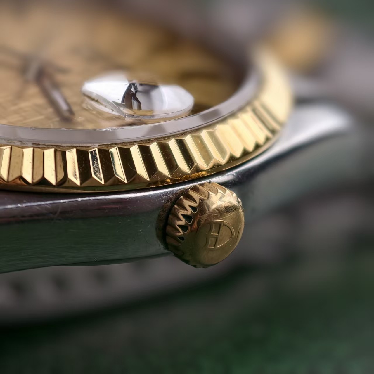 Tudor Linen Champagne Dial Prince Date 74033 Men’s Watch Automatic 34mm