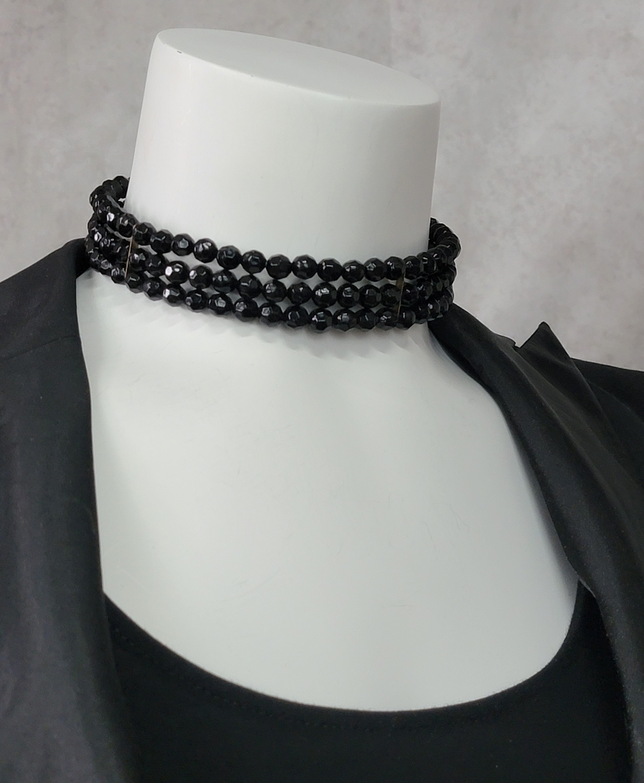 Multi Strand Faceted Black Beaded Adjustable Choker Necklace For Women 14-17″