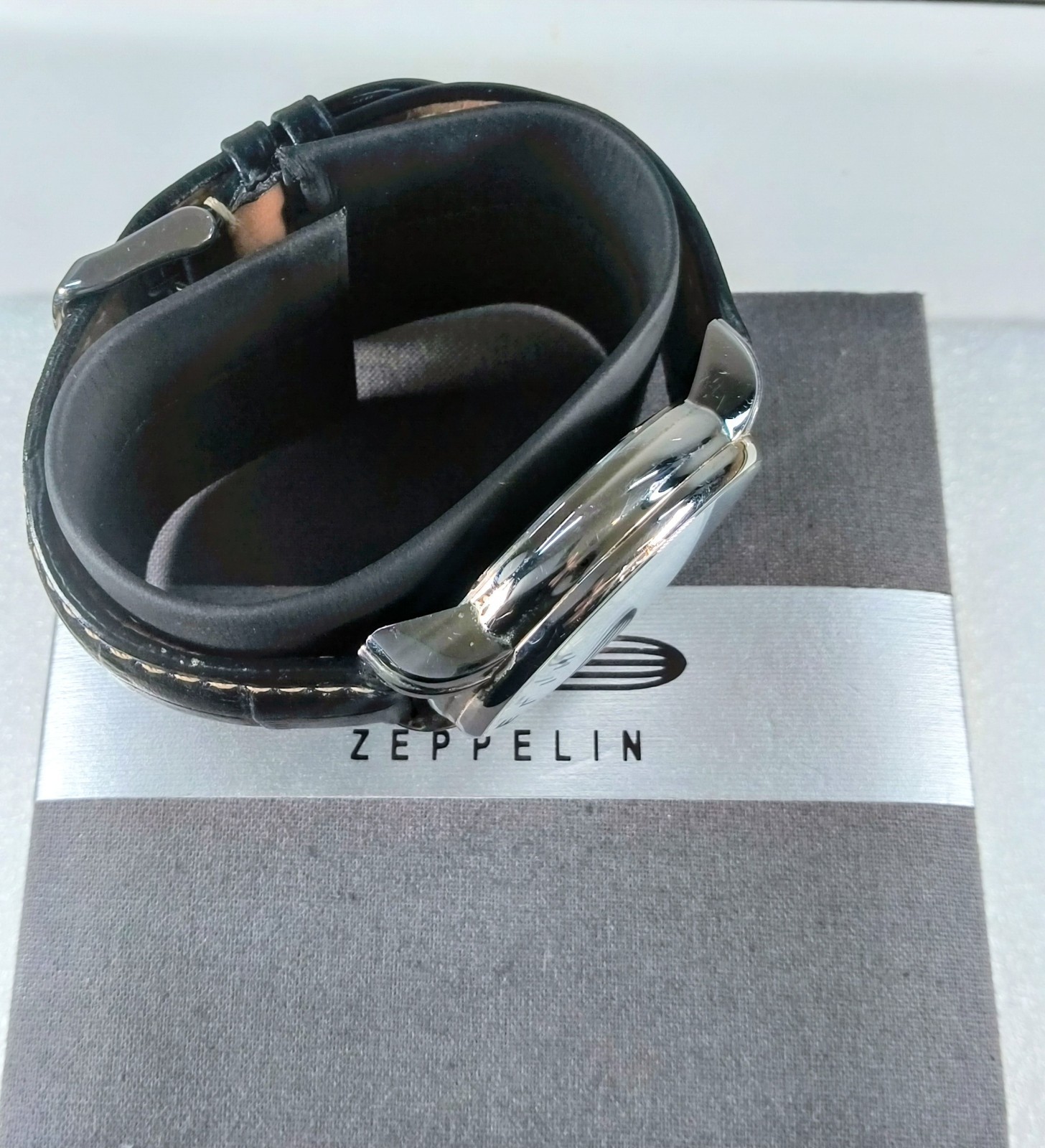 Zeppelin GRAF 42mm GMT White Dial SS Case German Quartz Men’s Watch LZ127