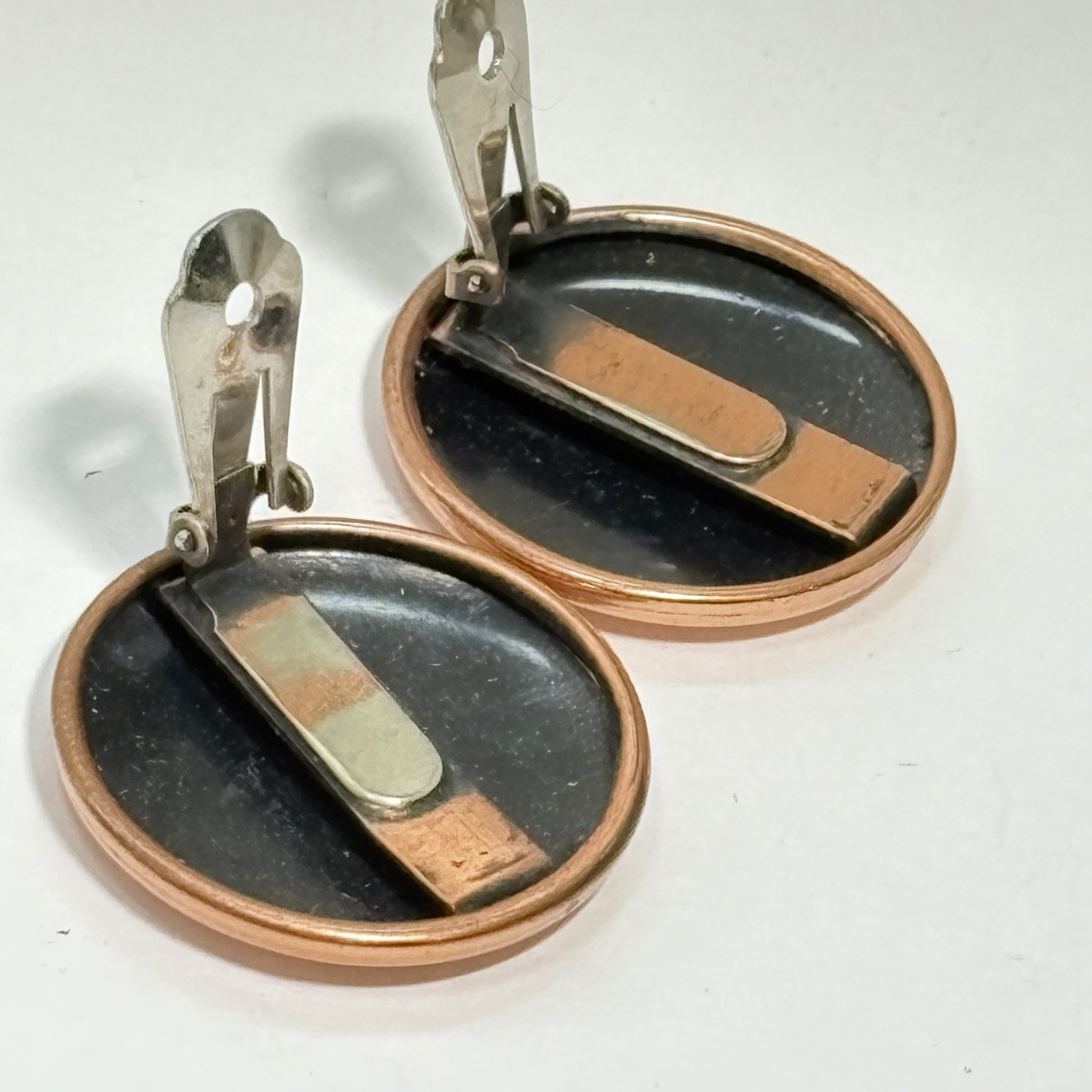 Renoir Copper Disc Button Earrings Modernist Clip Vintage Signed Round 1.25″