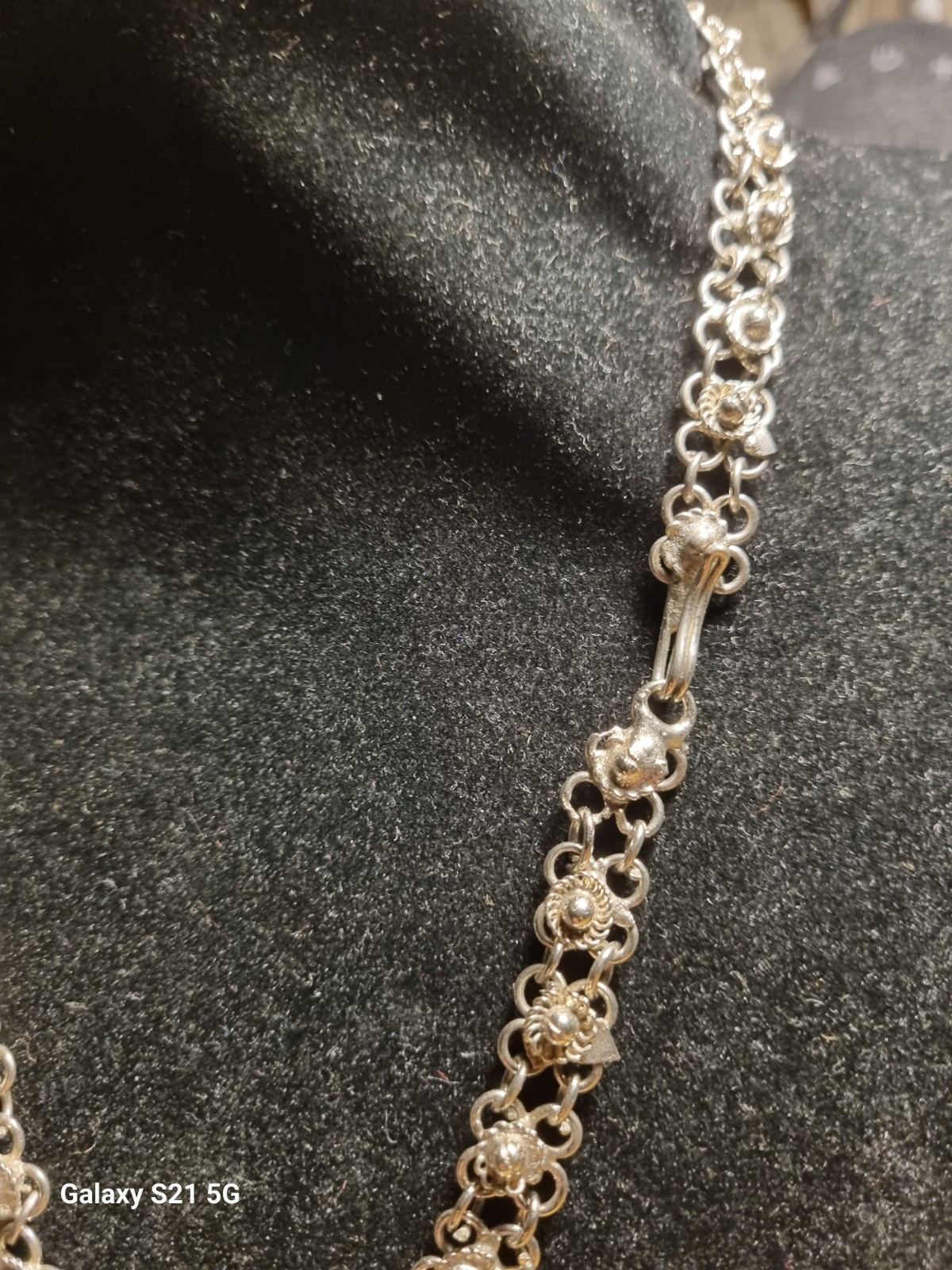 Silvrerplated Chain Maile Style Necklace