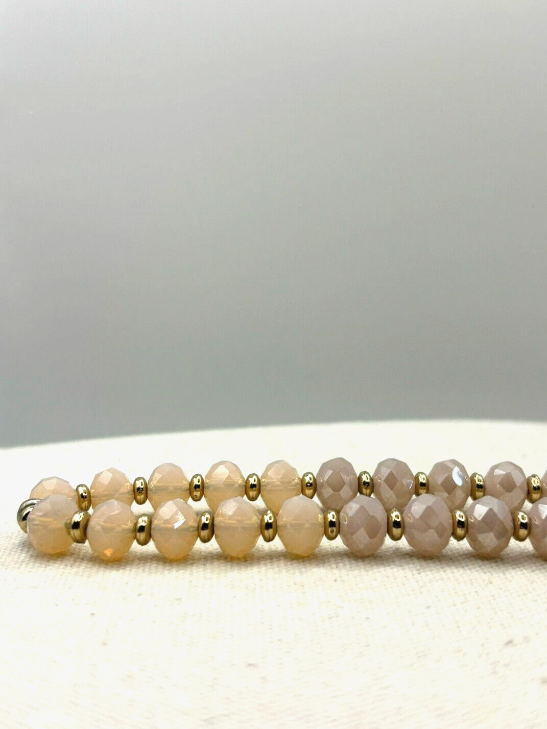 Banana Republic Champagne Cream White And Gold Graduated Bead Necklace 30 Inch