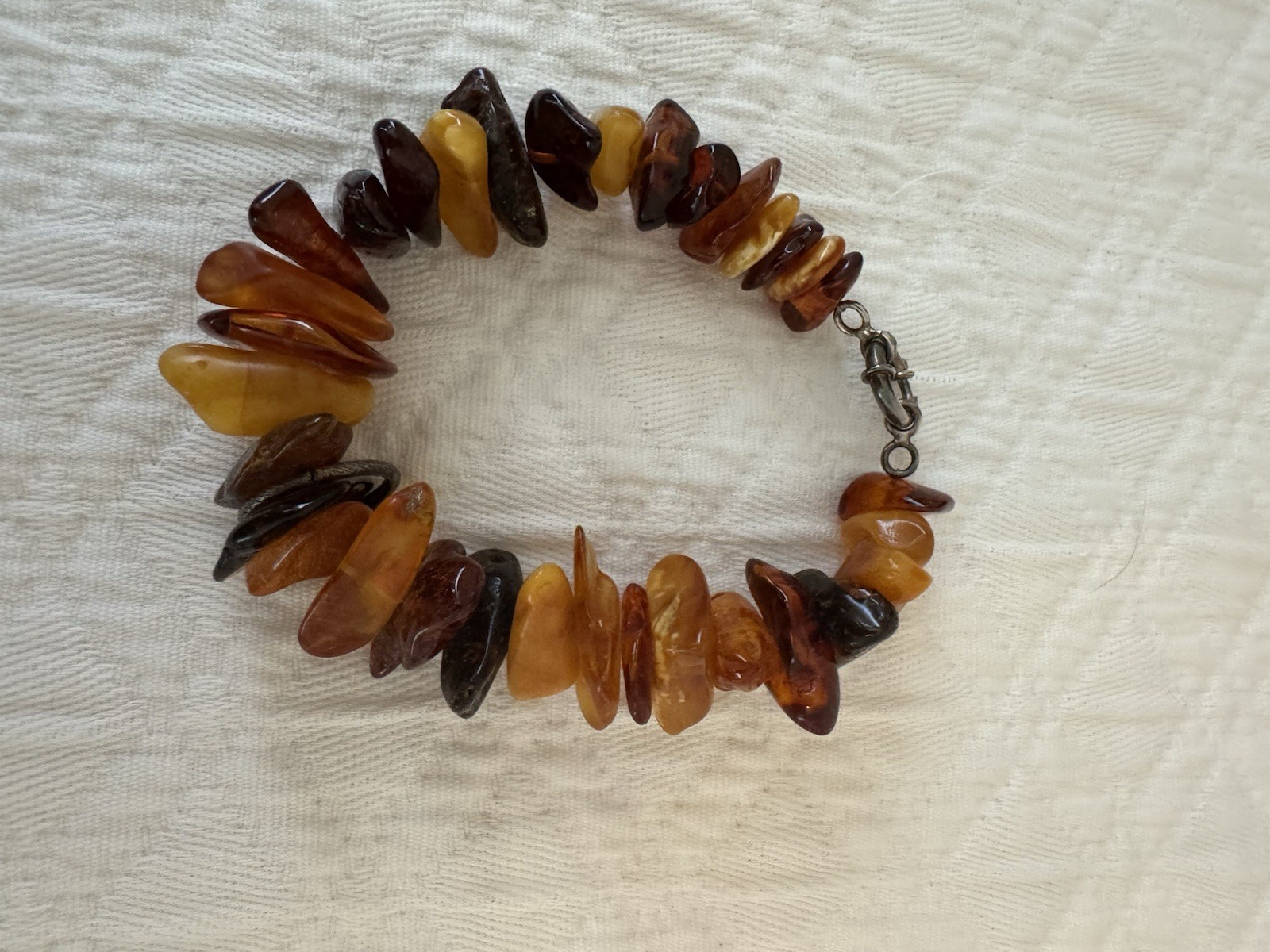 Vintage Baltic Amber Yolk & Cognac Natural Stone Chip Stretch Bracelet 8” in