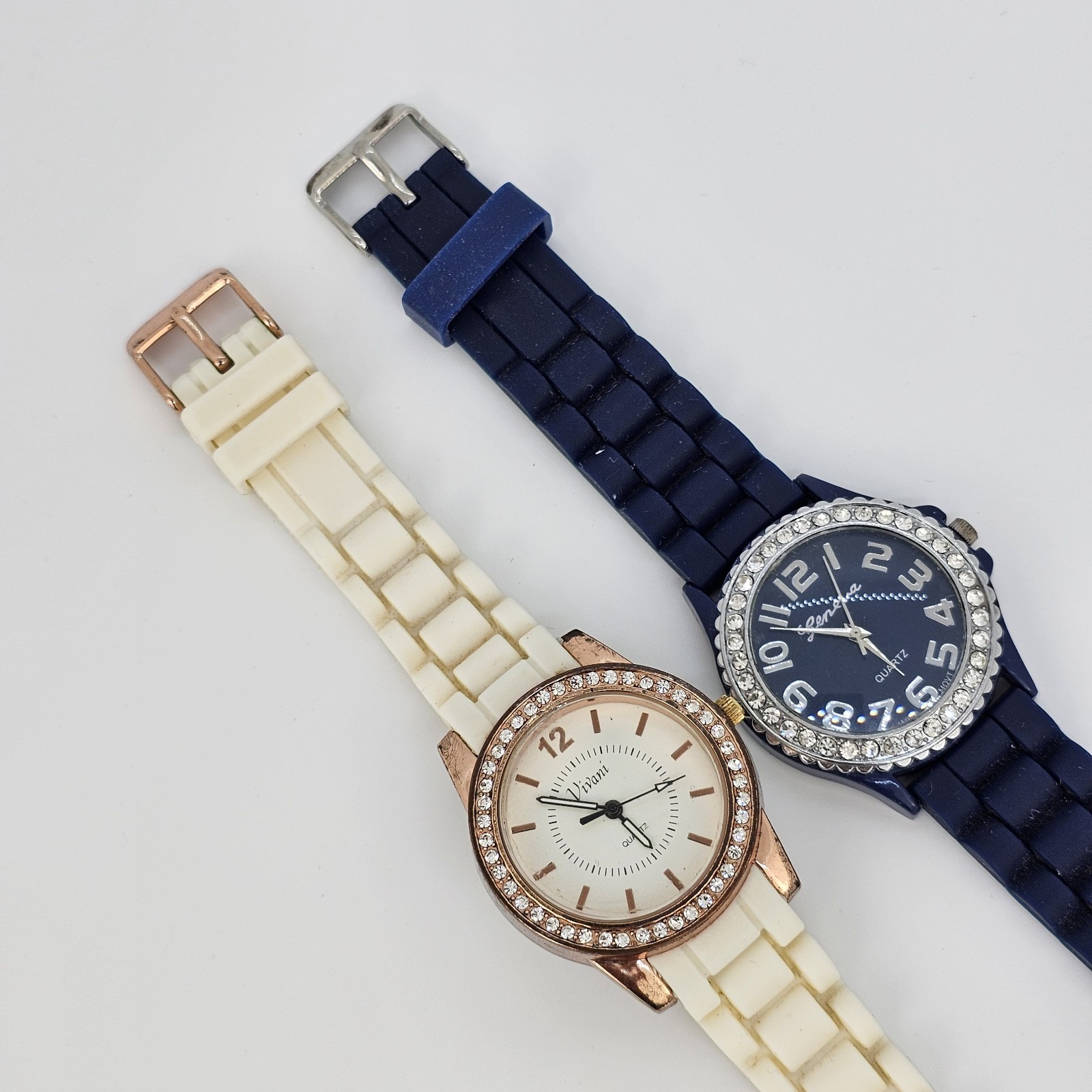 2X Casual Women’s Watch 36-38MM Cream Blue Dial Plastic Bands New Battery