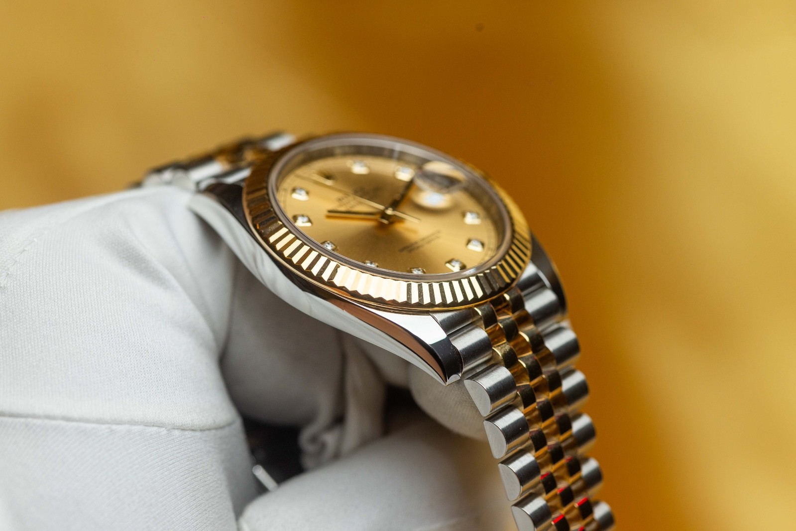Rolex Datejust 41mm Gold Diamond Dial – Two Tone Jubilee, Gold Bezel – 126333