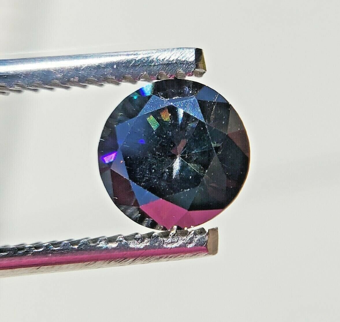 1.40 Carat Fancy Deep Blue Purple VS1 Lab Grown Round Brilliant Cut Diamond