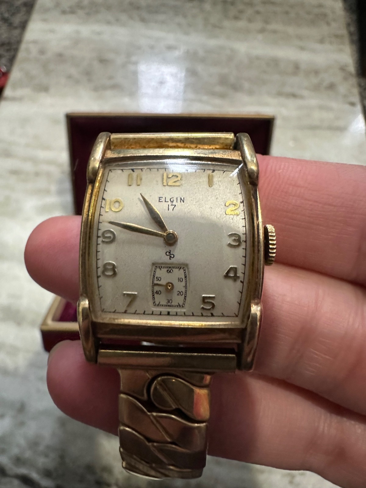 Vintage Elgin 17 jewels dura power gold tone wrist watch with original case
