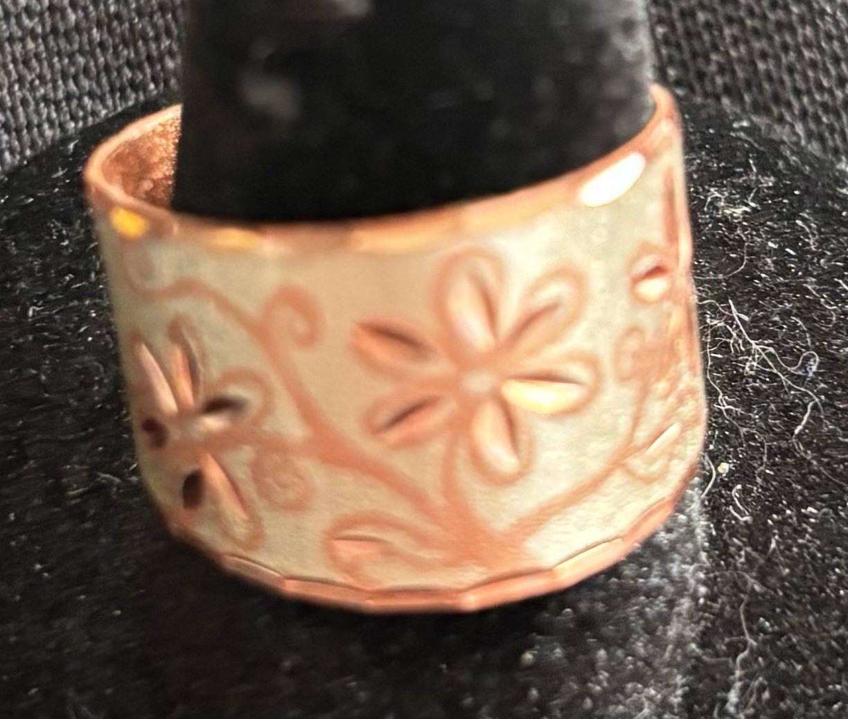 Metal Engraved Floral Band Ring -adjustable