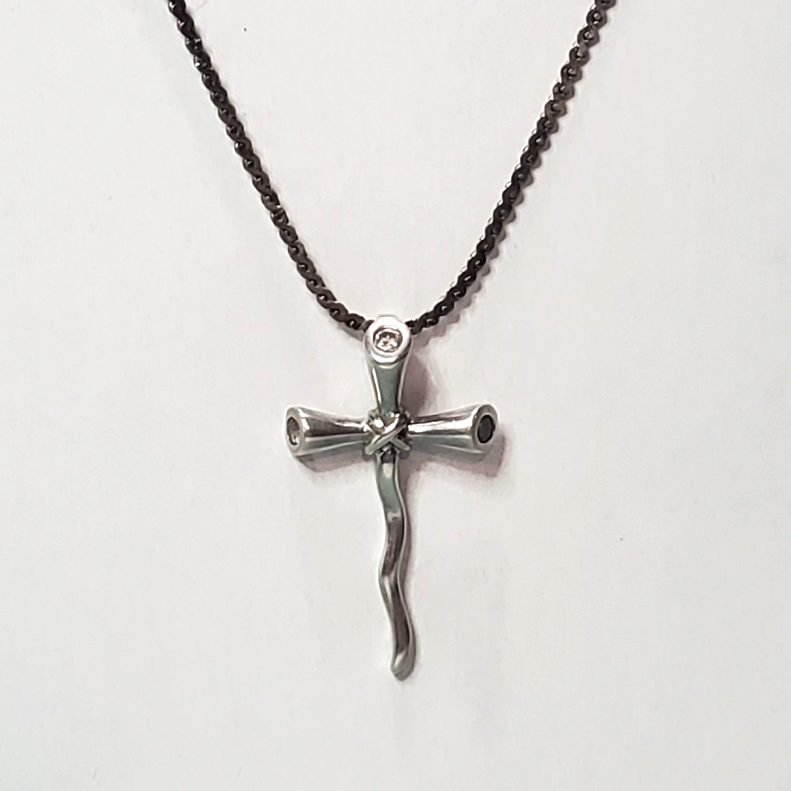 Vintage 925 Sterling Silver Modernist Wavy Cross Pendant Necklace 26″