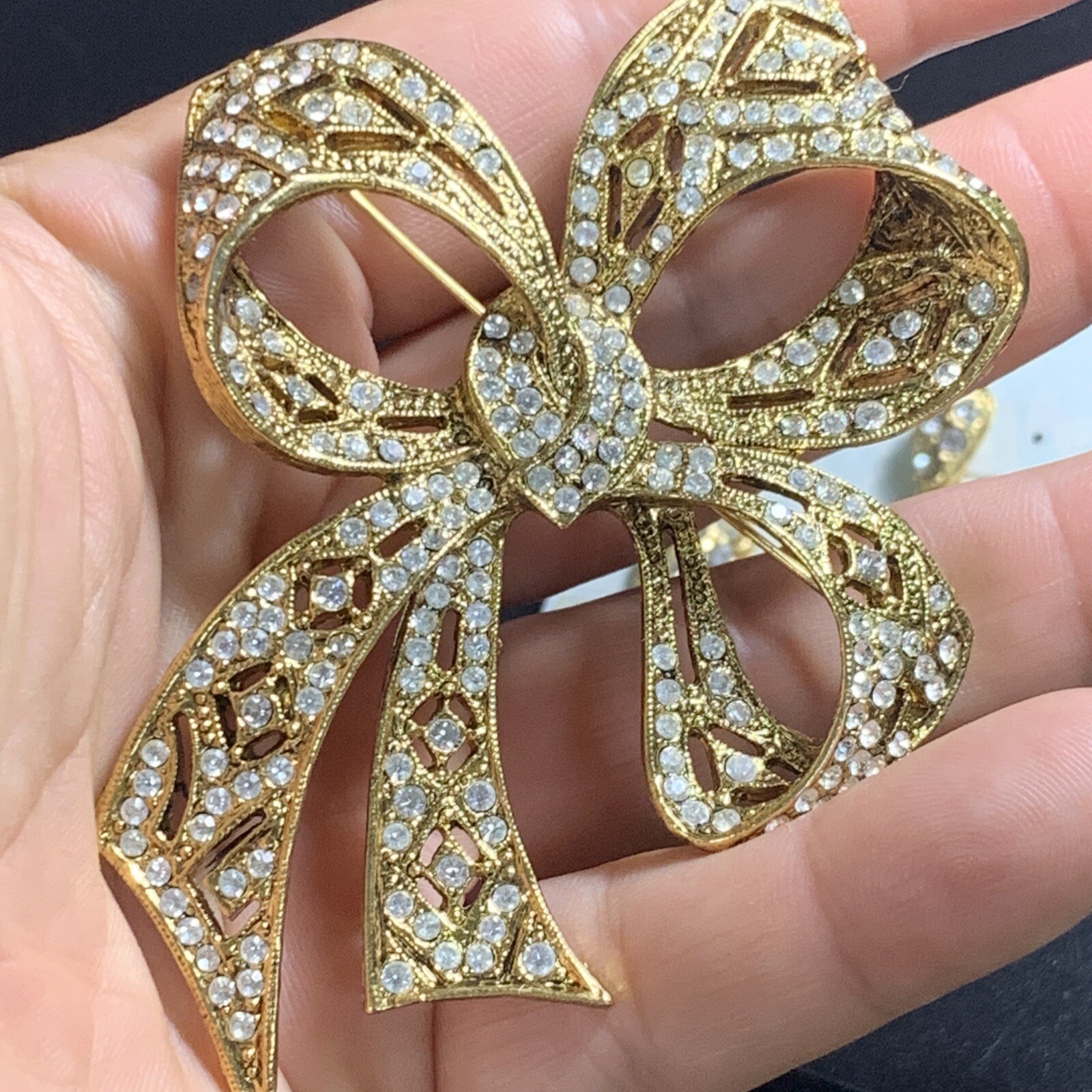 Brooch Bow Large Filigree 1928 Jewelry Company Glass Rhinestones Earrings Set