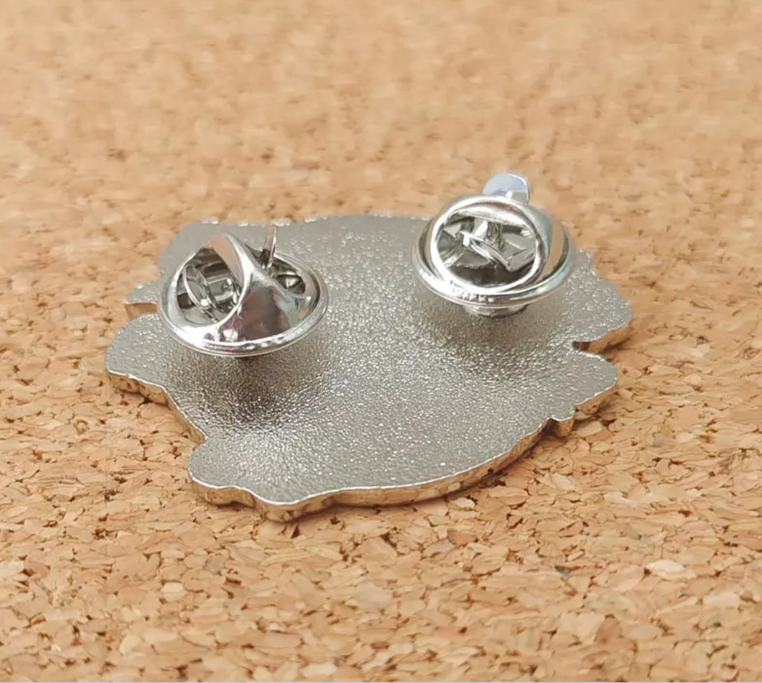 DRAGONITE-POKEMON-PIN-2 OR MORE PINS SHIPPING $5.49-SPEND $20 SHIPPING IS FREE