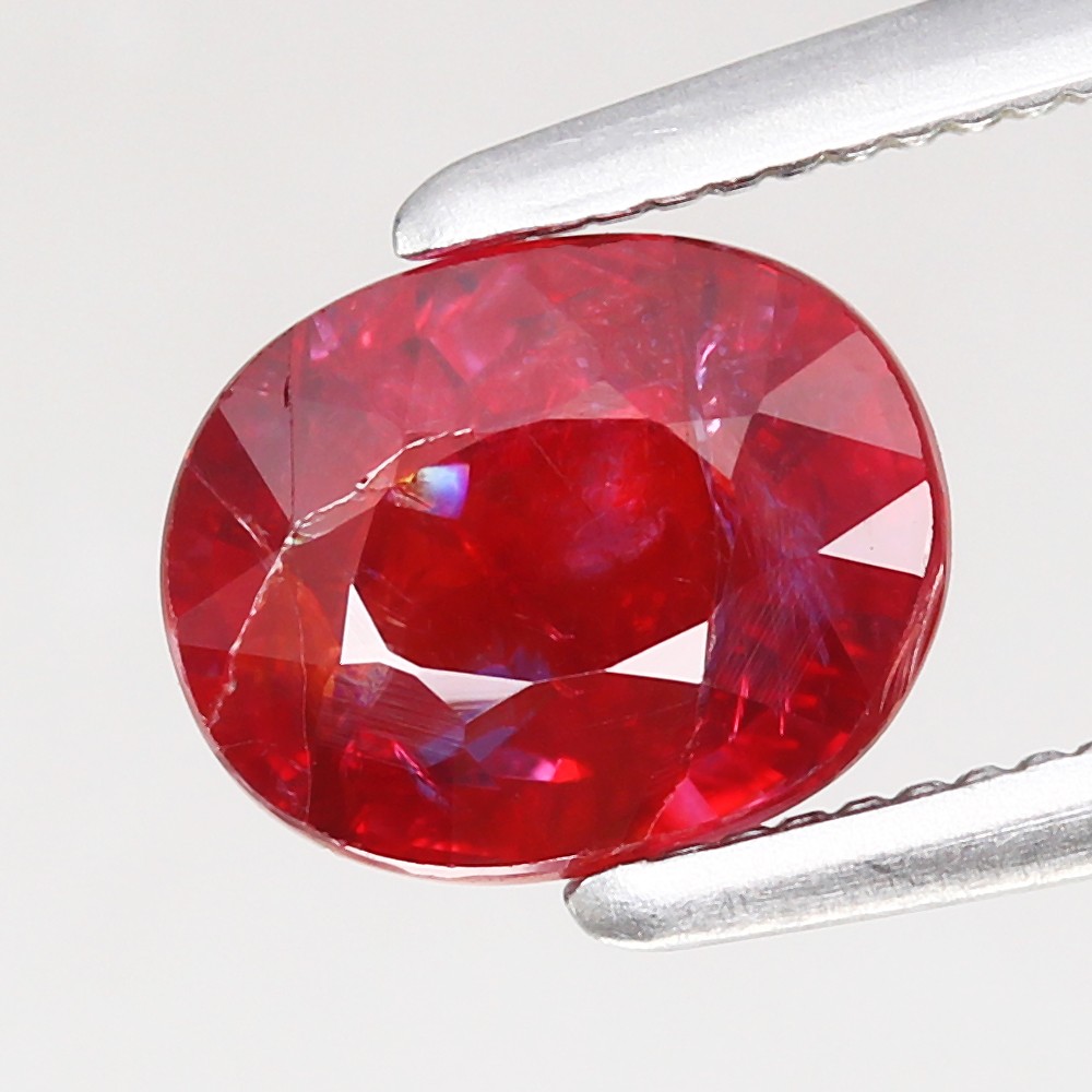 1.18ct Oval 6.5×5.2mm Natural Unheated Purplish Red Ruby – Mozambique, Africa✨